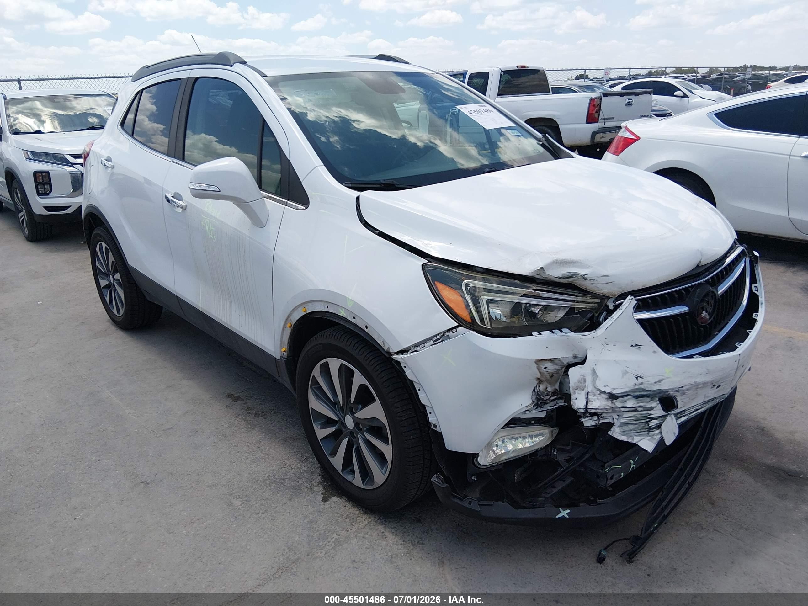 2020 Buick Encore Essence, VIN KL4CJCSB7LB043554 — Front end