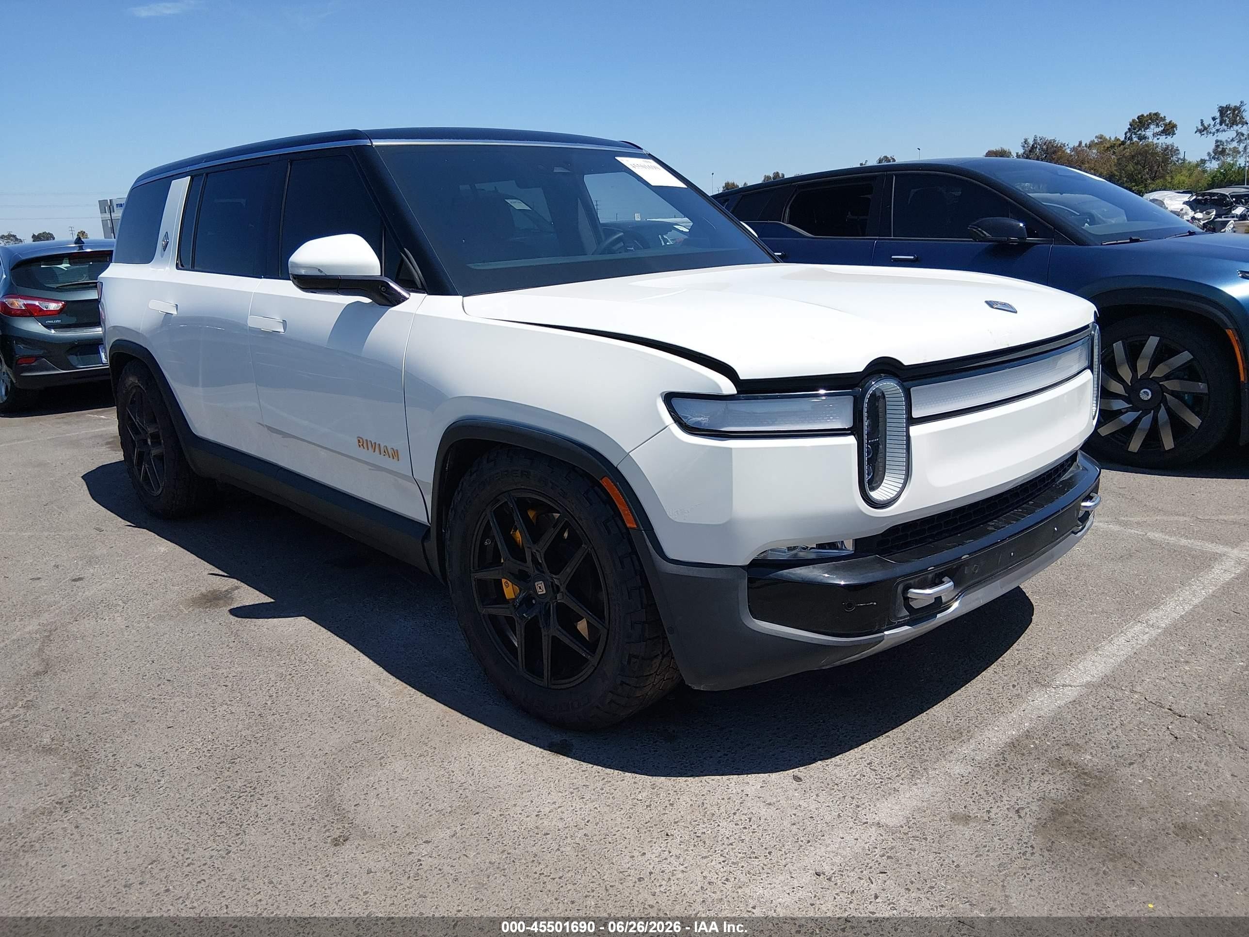 2023 Rivian R1S Adventure, VIN 7PDSGABA6PN017536 — Not stated