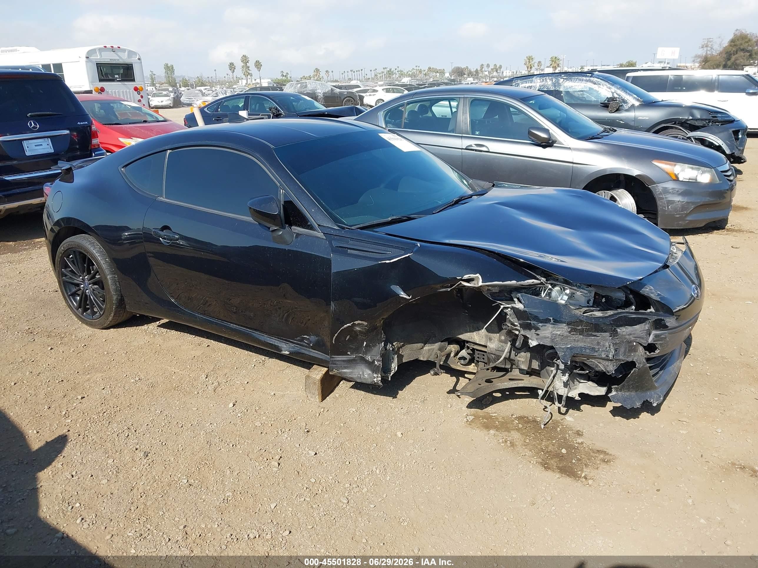 2016 Subaru BRZ Limited, VIN JF1ZCAC12G9604671 — Перед