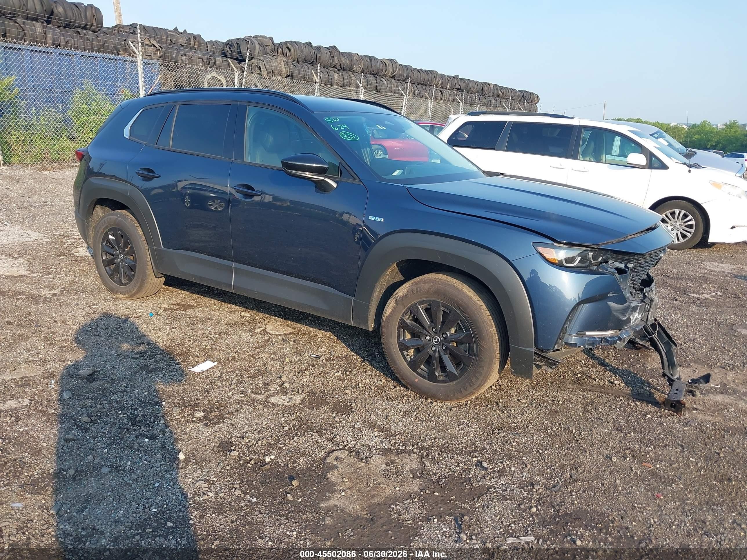 2025 Mazda CX-50 Hybrid Premium Package, VIN 7MMVAADW6SN130782 — Front end