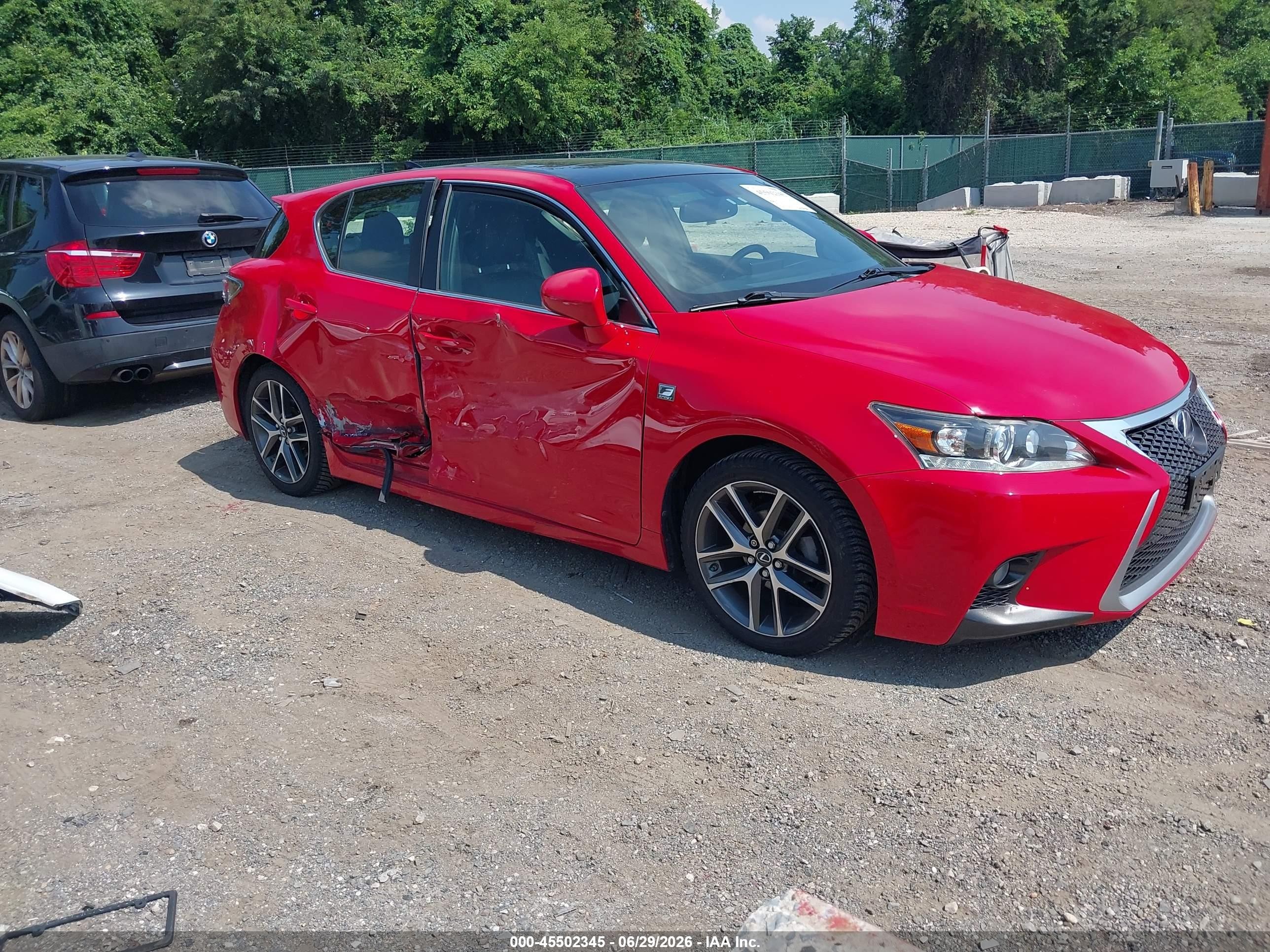 2014 Lexus CT 200h, VIN JTHKD5BH7E2194758 — Side