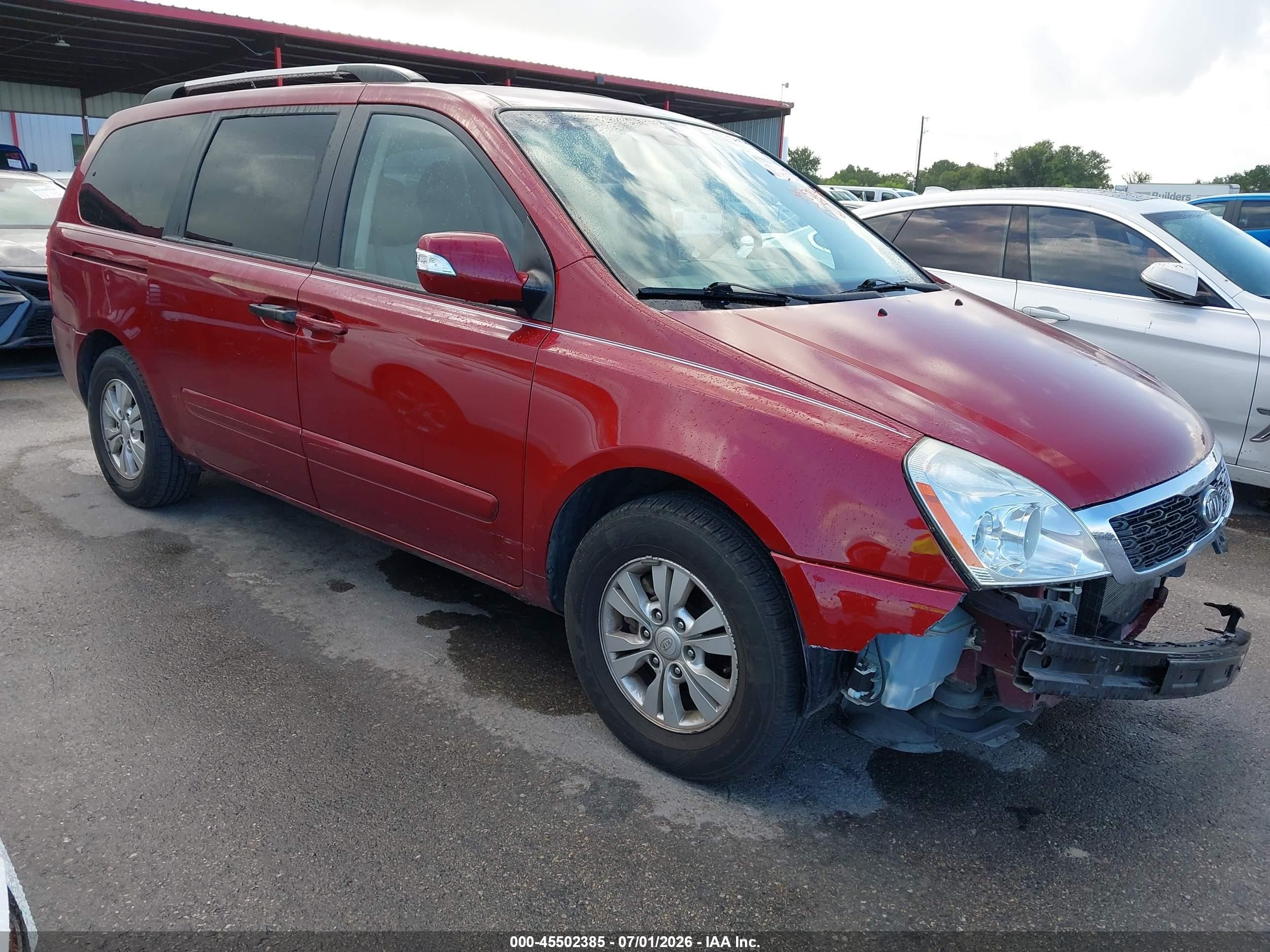 2012 Kia Sedona LX, VIN KNDMG4C7XC6432142 — Front end