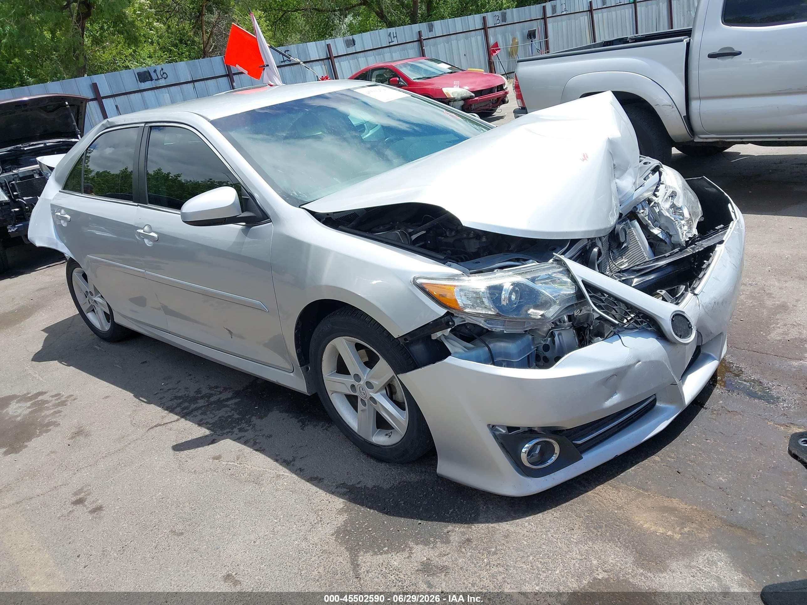 2014 Toyota Camry SE, VIN 4T1BF1FK0EU444741 — All over
