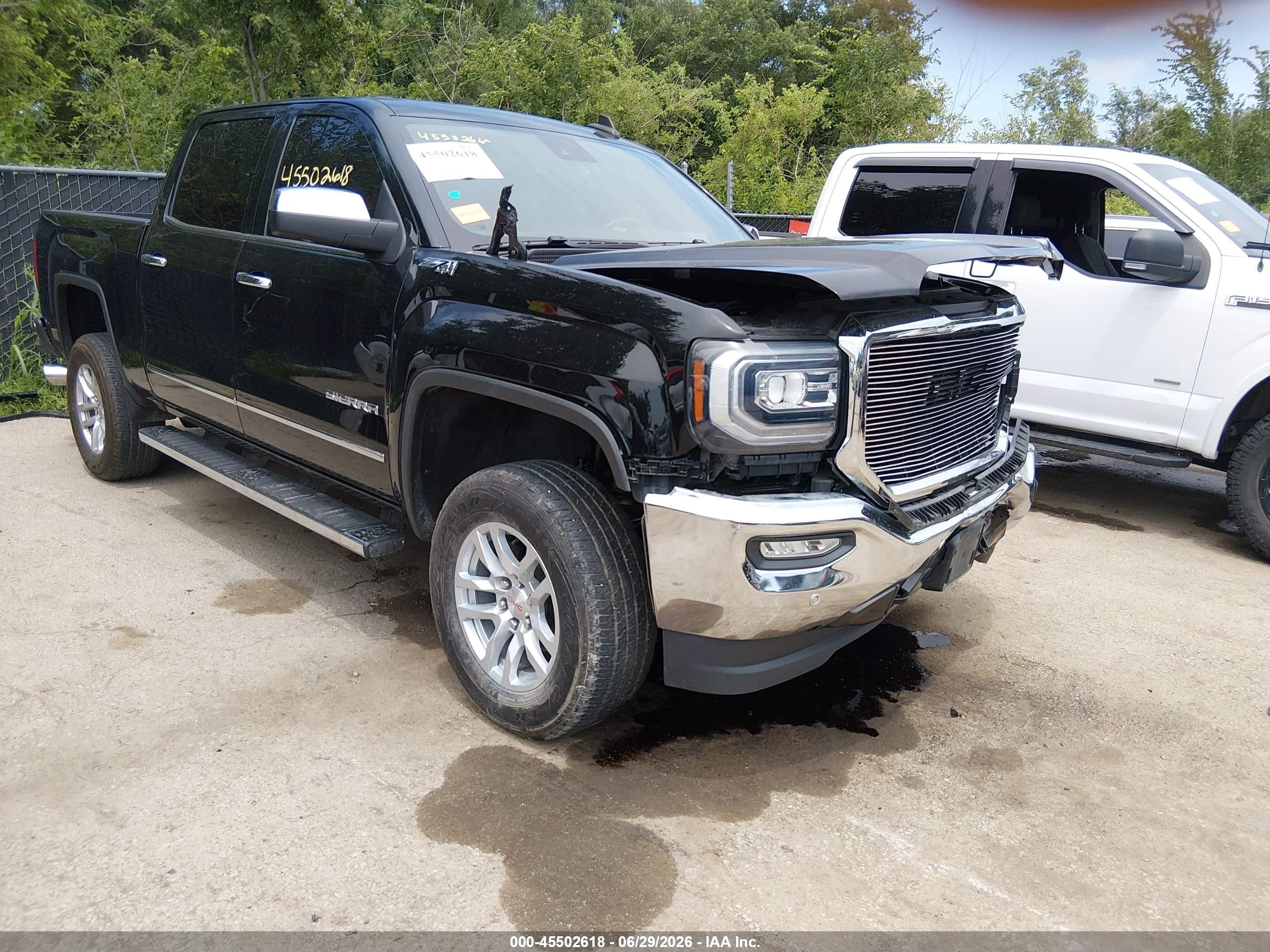 2018 GMC Sierra 1500 SLT, VIN 3GTU2NEJ9JG559702 — Front end