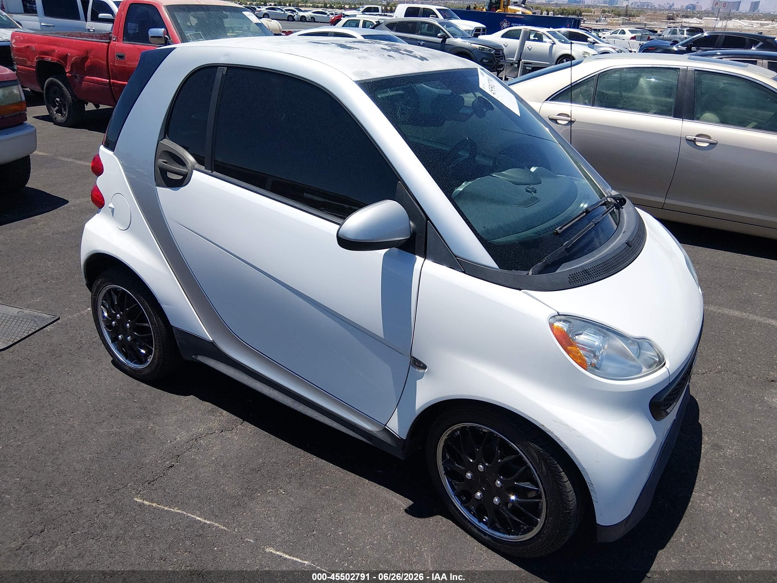 2013 Smart fortwo Pure, VIN WMEEJ3BAXDK697375 — Normal wear