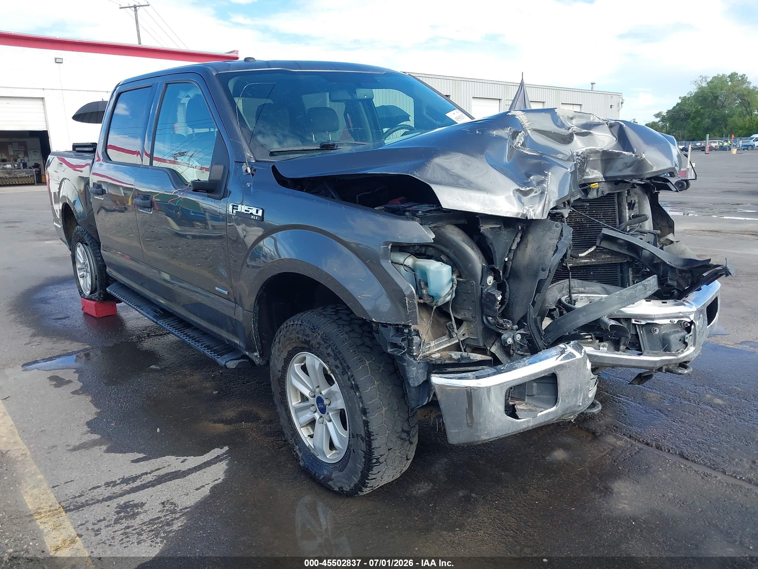 2015 Ford F-150 XLT, VIN 1FTEW1EP0FKD97111 — Front end