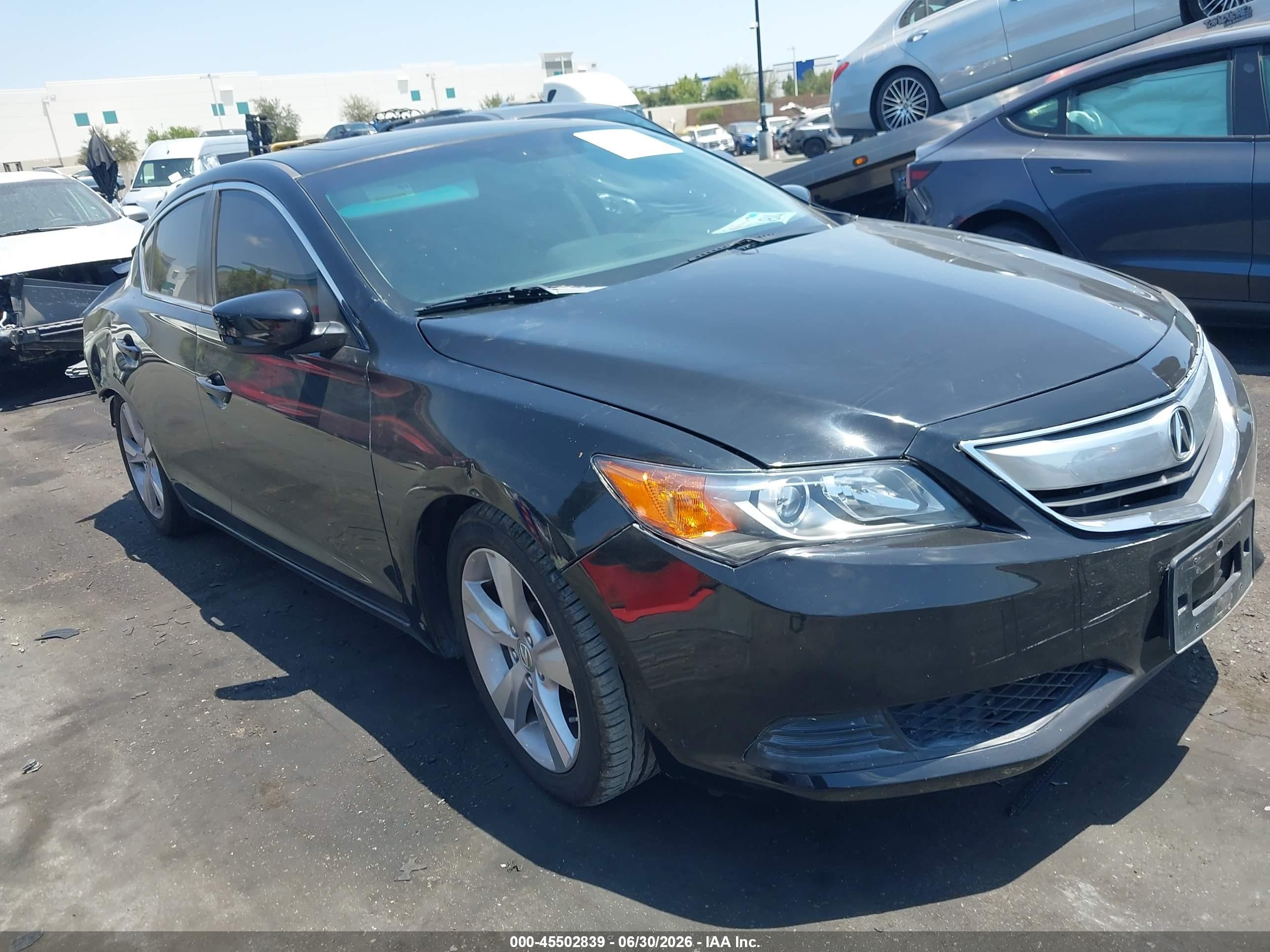 2014 Acura ILX, VIN 19VDE1F34EE008720 — Rear end