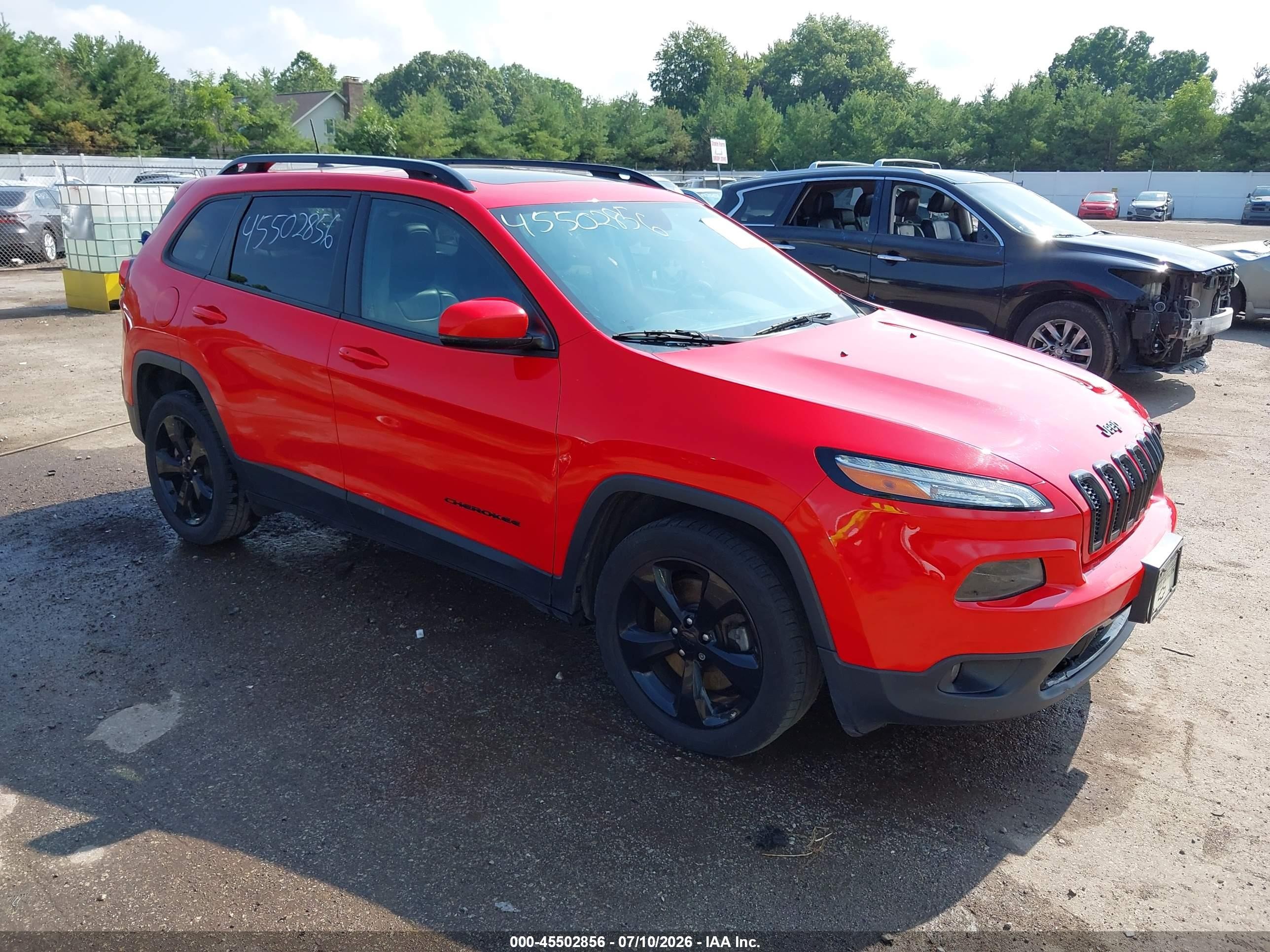 2017 Jeep Cherokee Limited, VIN 1C4PJLDB1HW667046 — Front end