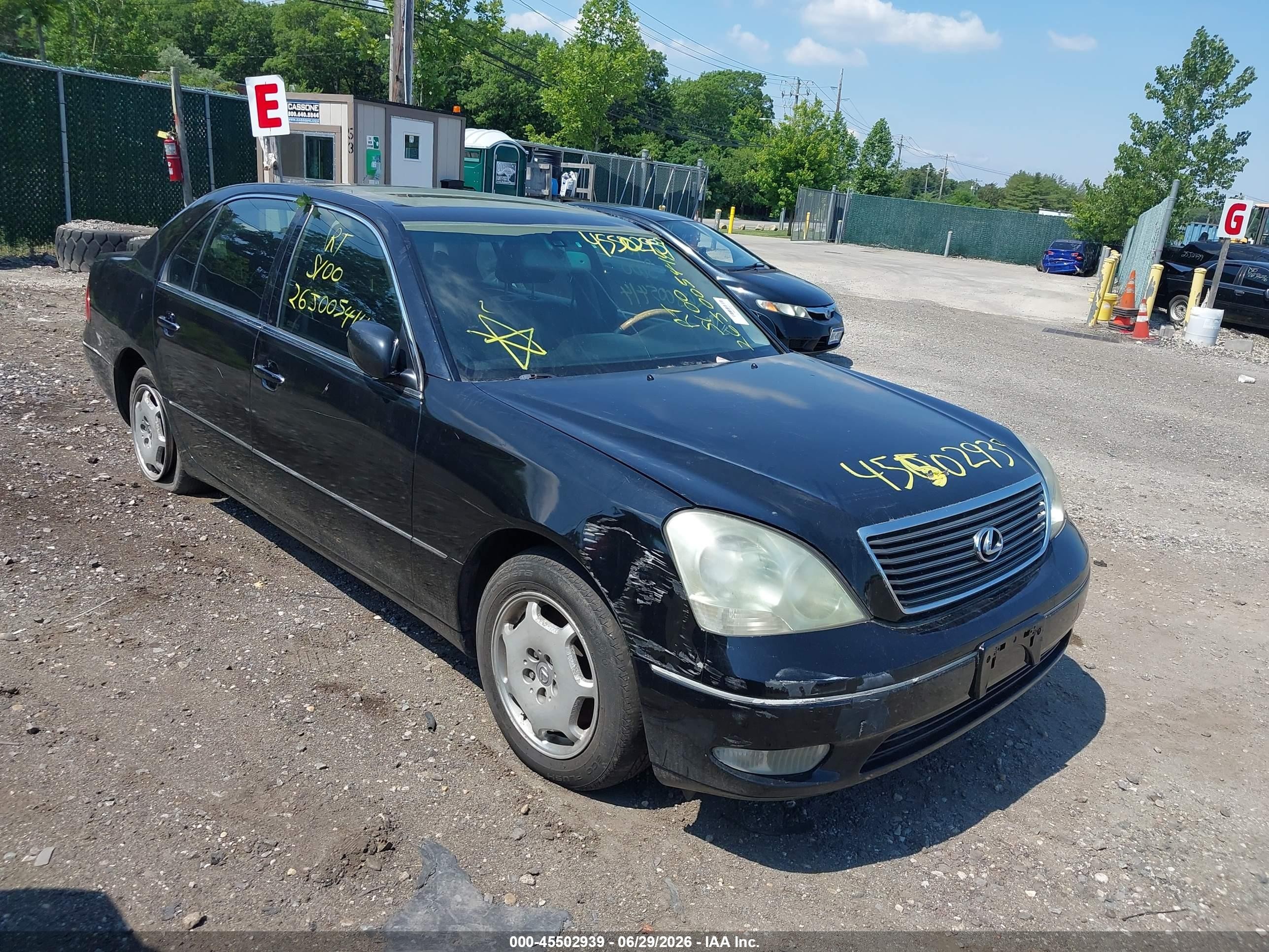 2002 Lexus LS 430, VIN JTHBN30F920064670 — Не указано