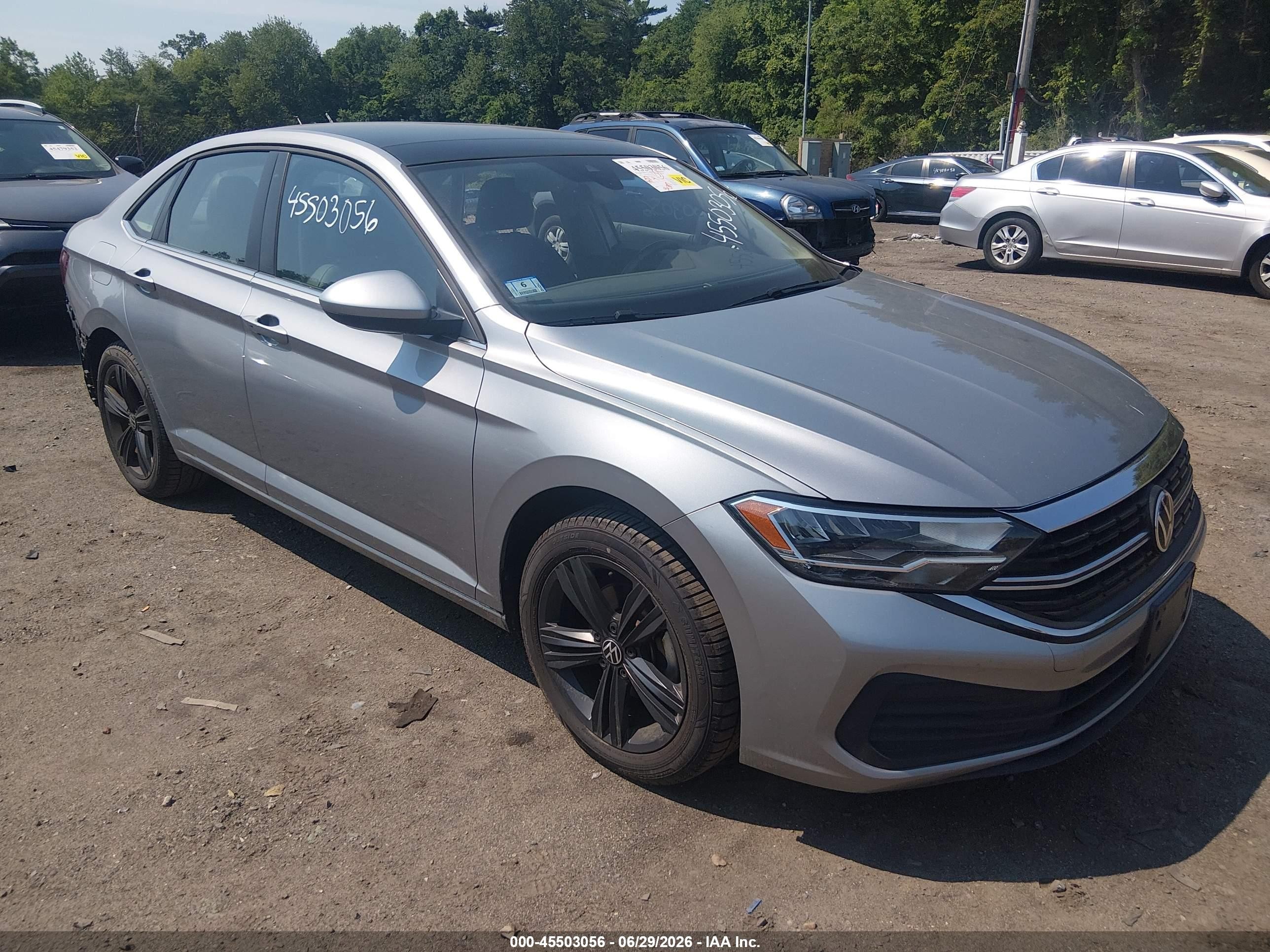 2023 Volkswagen Jetta SE, VIN 3VW7M7BU5PM042602 — Side