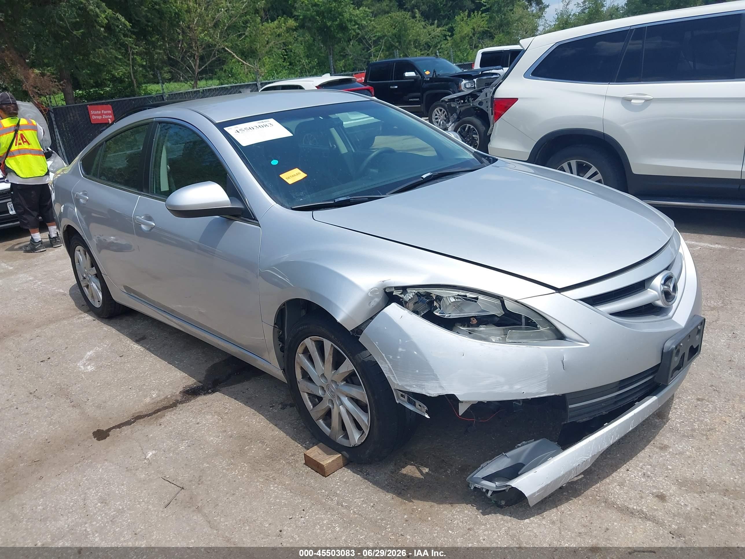 2012 Mazda 6 i Touring, VIN 1YVHZ8DH0C5M20740 — Front end