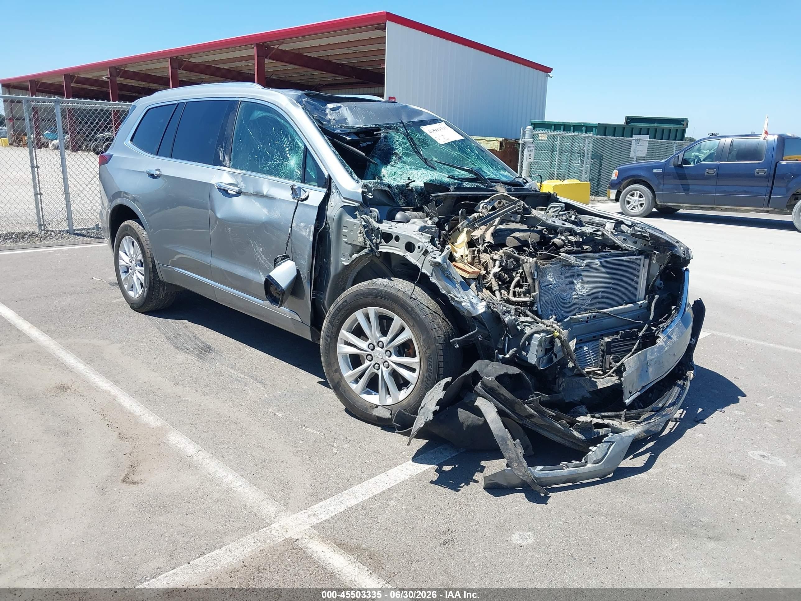 2023 Cadillac XT6 AWD Luxury, VIN 1GYKPBR49PZ176051 — Front end