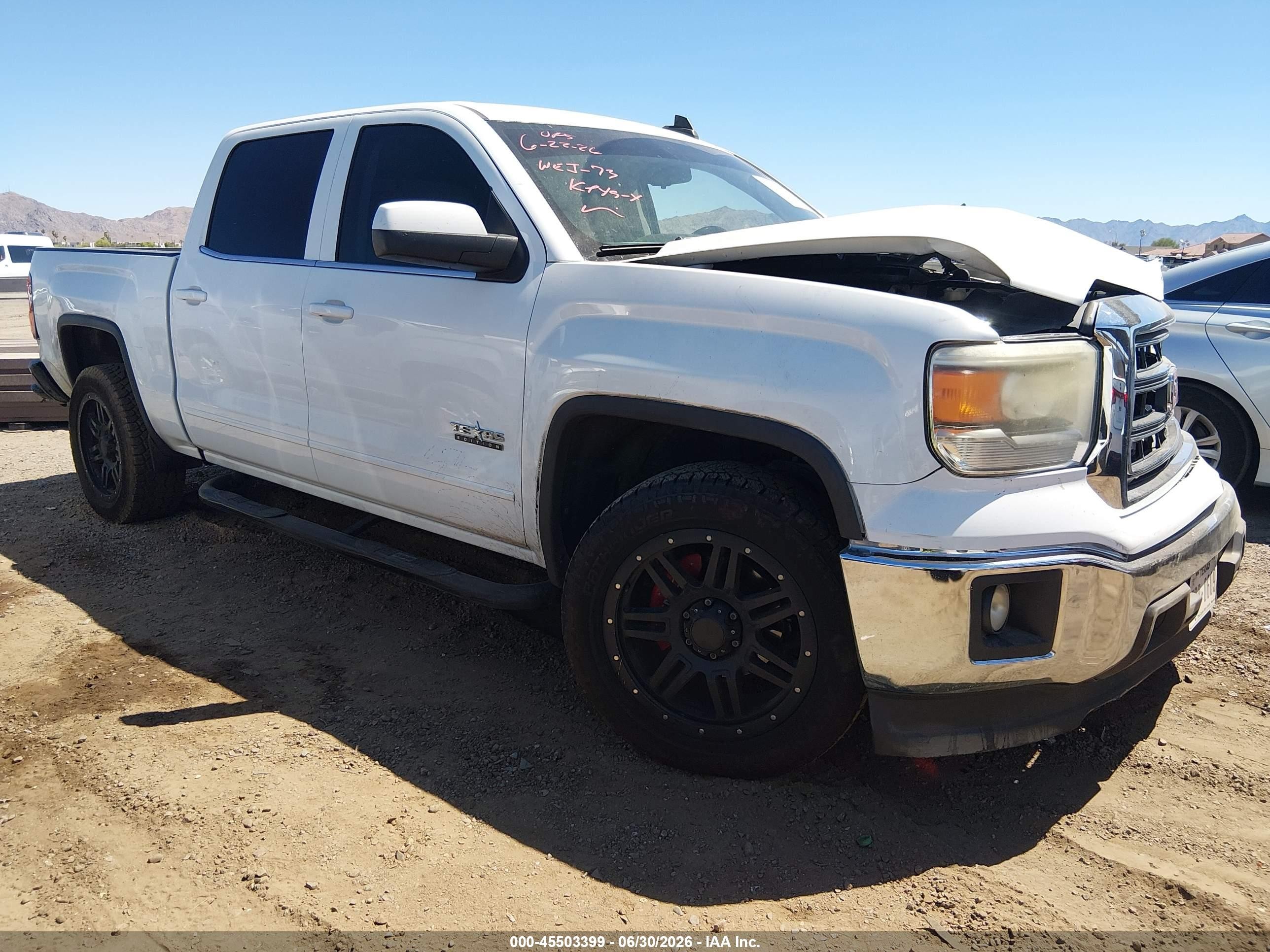 2015 GMC Sierra 1500 SLE, VIN 3GTP1UEC5FG458353 — Front end