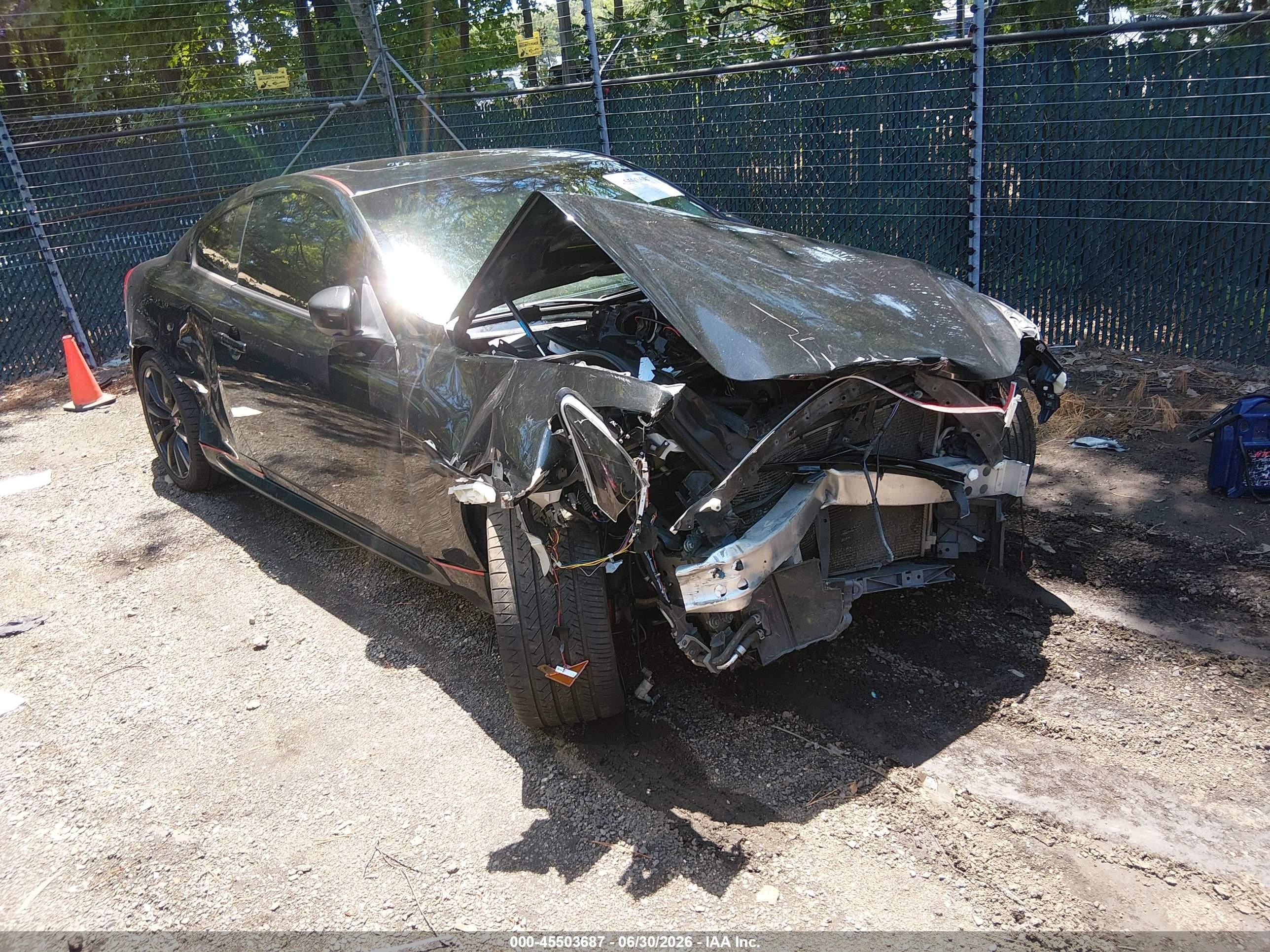2008 Infiniti G37 Journey, VIN JNKCV64E98M118946 — Front end
