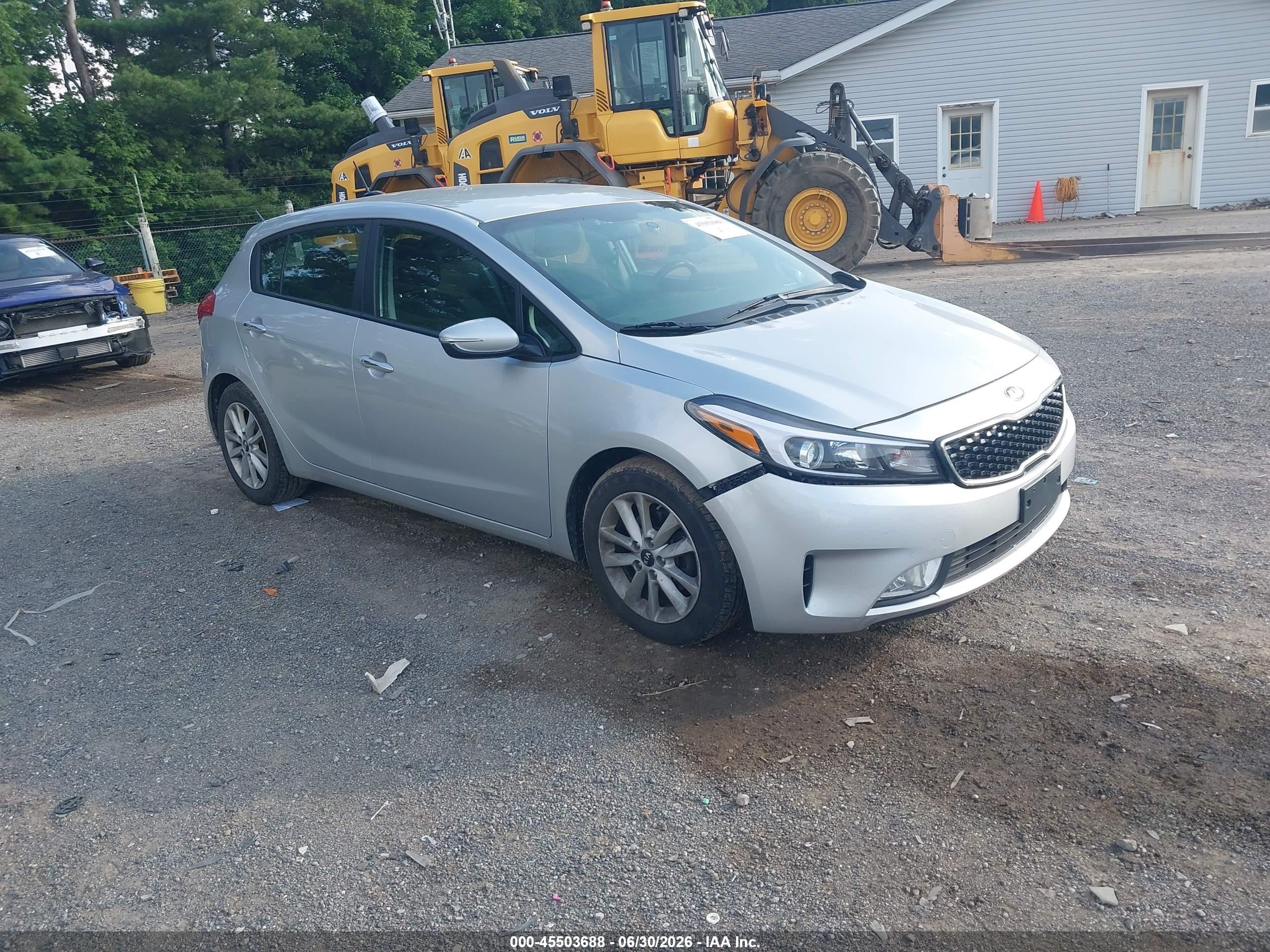 2017 Kia Forte LX, VIN KNAFK5A86H5669231 — Side