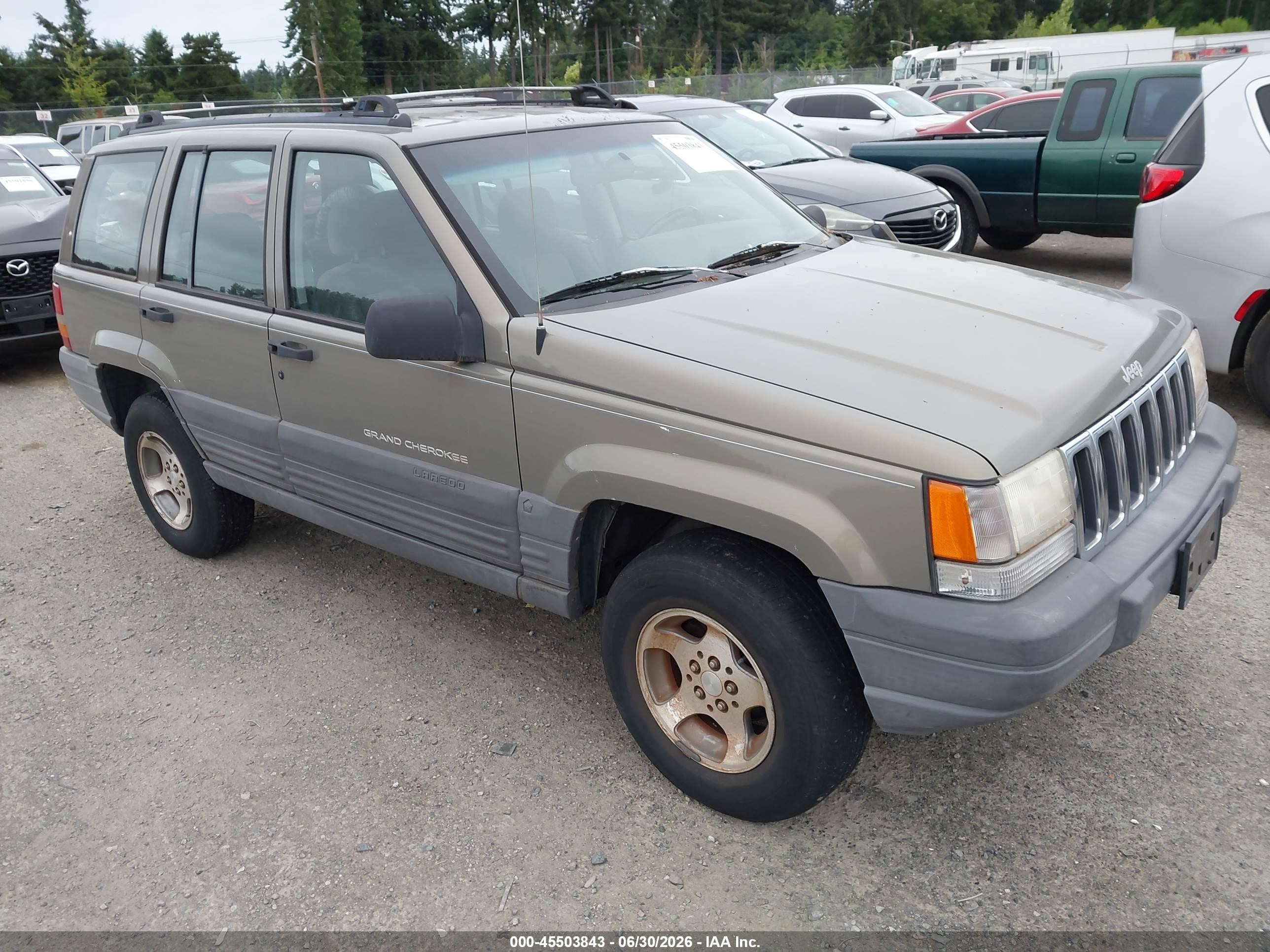 1996 Jeep Grand Cherokee Laredo, VIN 1J4EX58S0TC103002 — Normal wear
