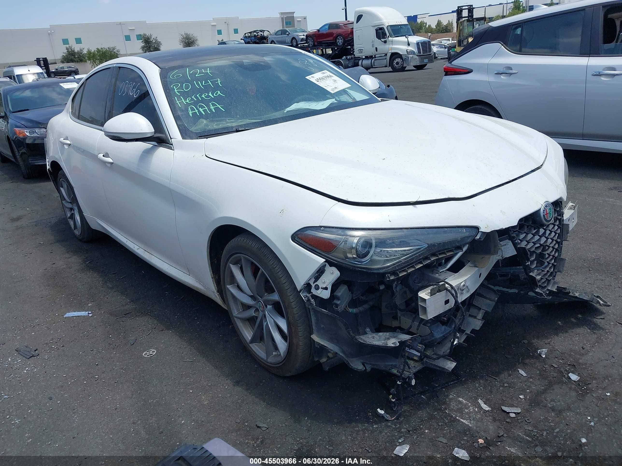 2017 Alfa Romeo Giulia Ti, VIN ZARFAEEN5H7561862 — Front end