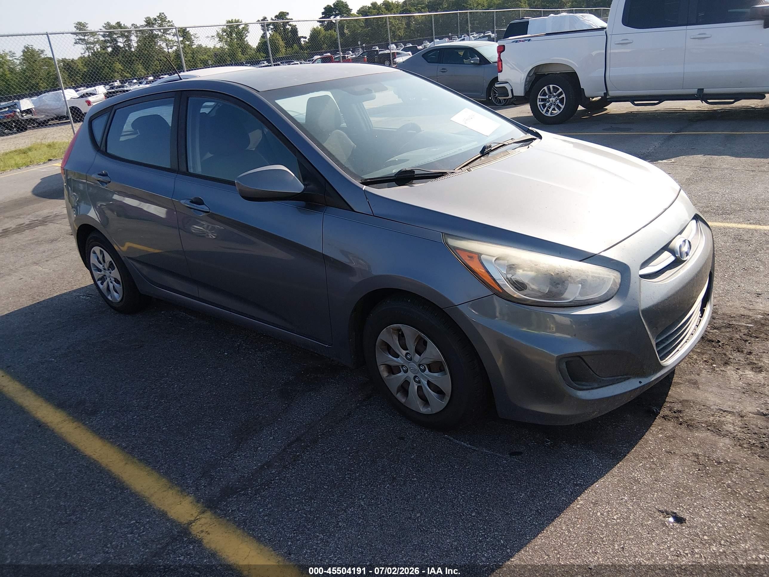 2016 Hyundai Accent SE, VIN KMHCT5AE8GU270149 — Side