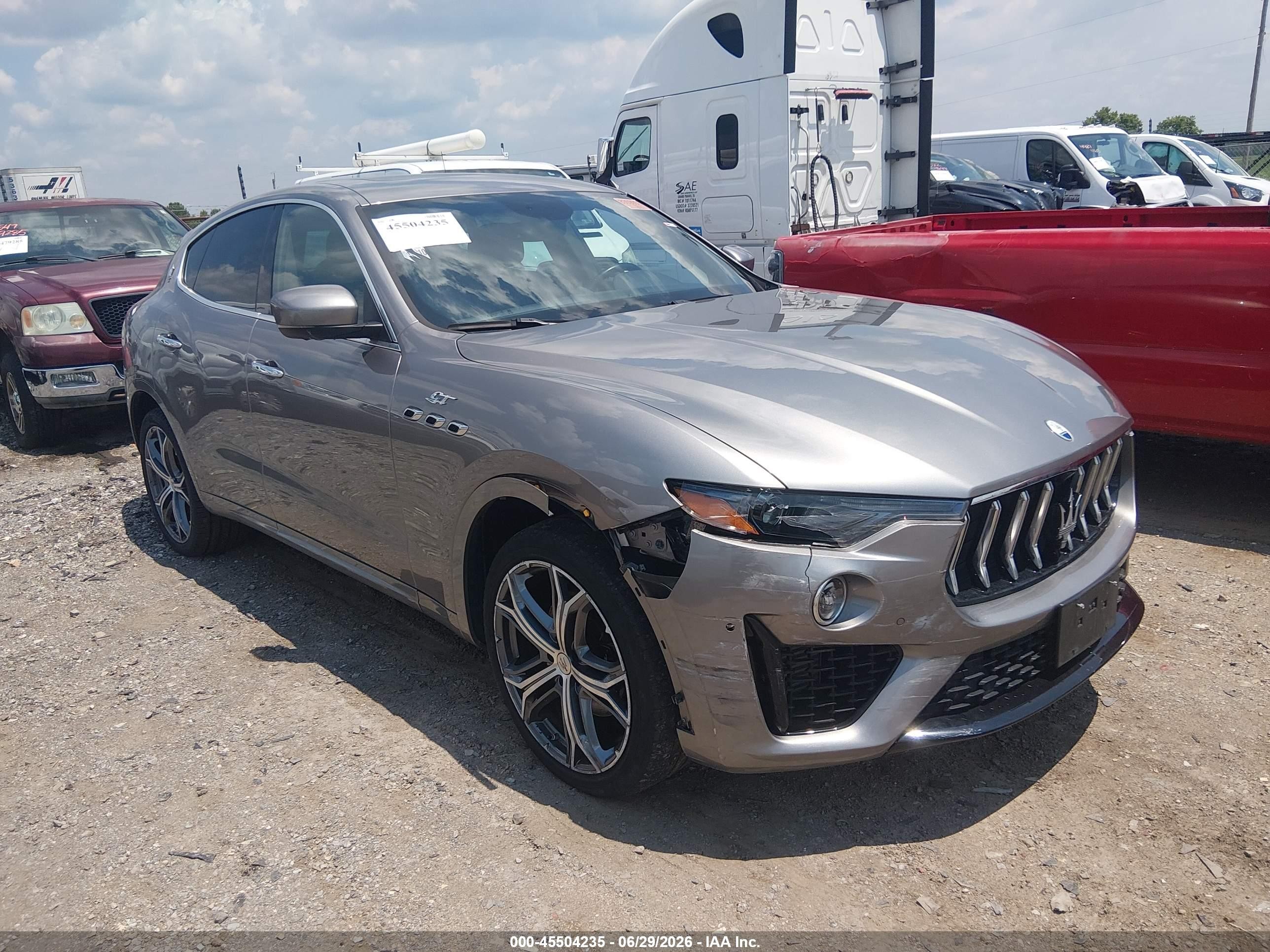 2022 Maserati Levante GT, VIN ZN661XUA0NX396351 — Front end