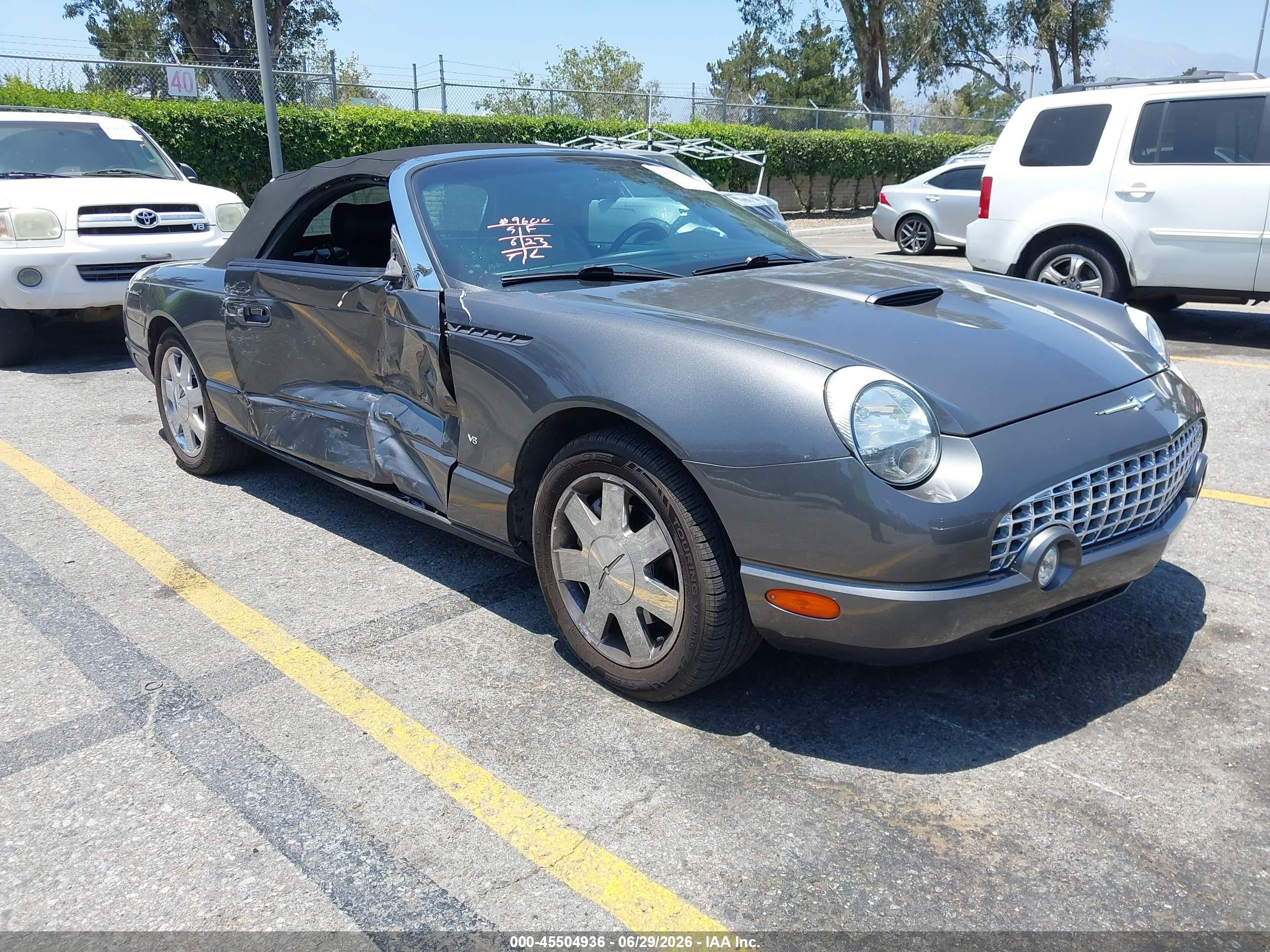 2003 Ford Thunderbird Deluxe, VIN 1FAHP60AX3Y112858 — Side