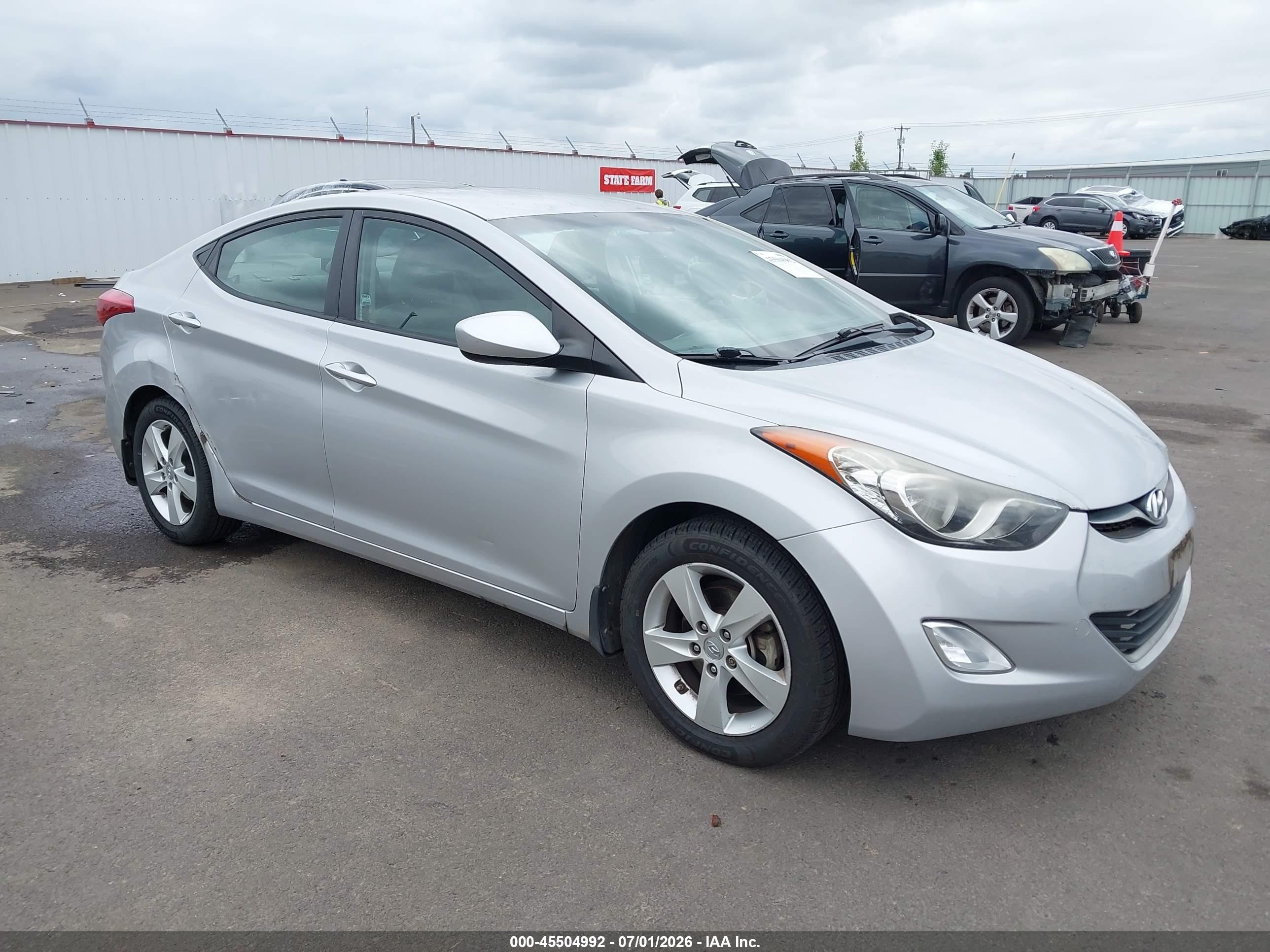 2013 Hyundai Elantra GLS, VIN KMHDH4AE5DU609204 — Side