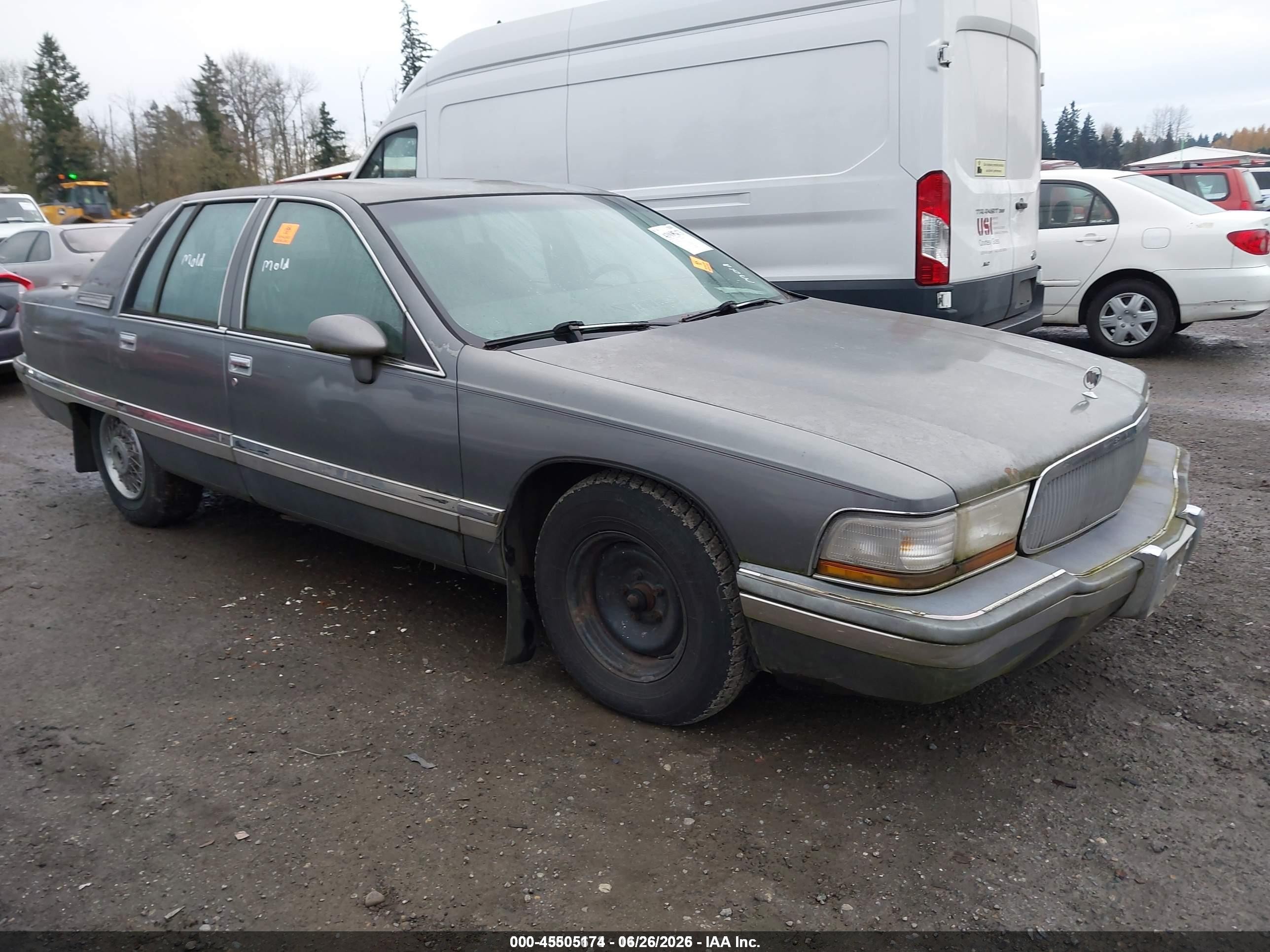 1992 Buick Roadmaster, VIN 1G4BN5377NR440652 — Биологическое загрязнение