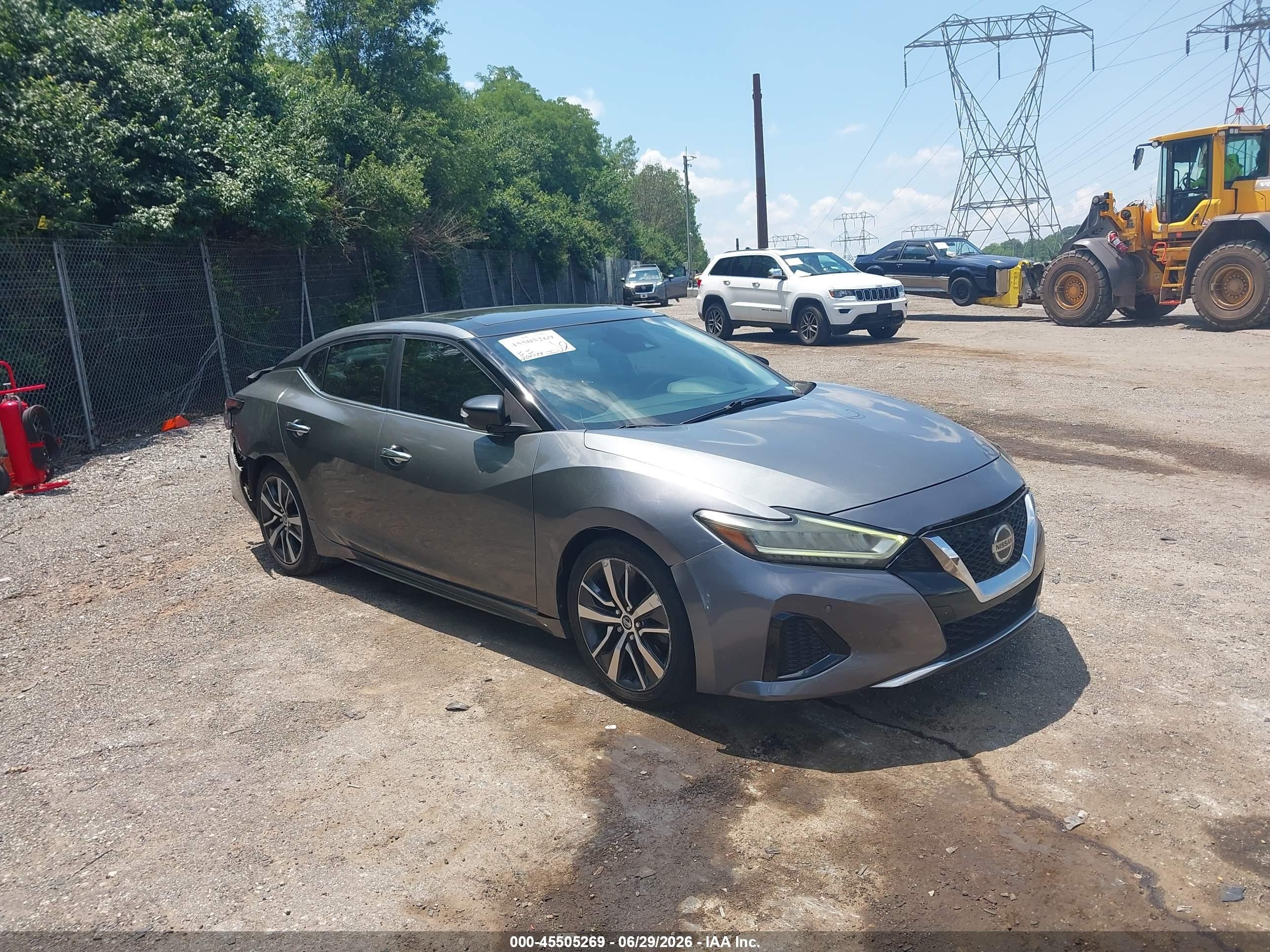 2020 Nissan Maxima SL, VIN 1N4AA6DV5LC361372 — Зад