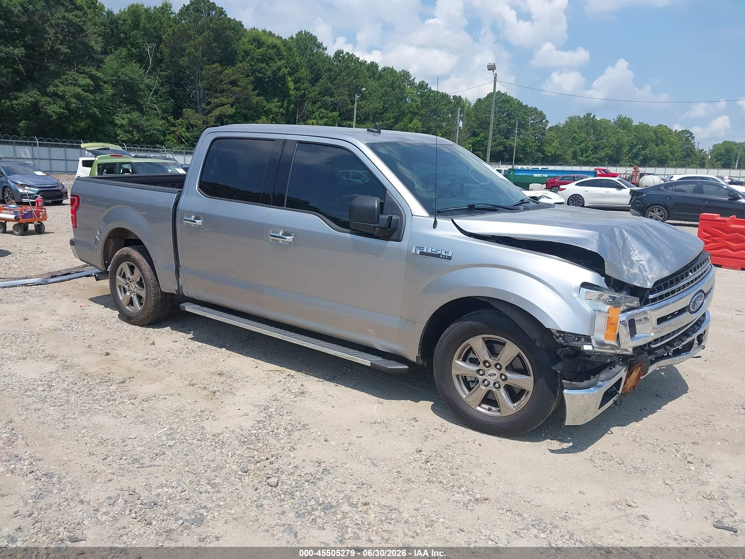 2020 Ford F-150 XL, VIN 1FTEW1CP6LFC62884 — Front end