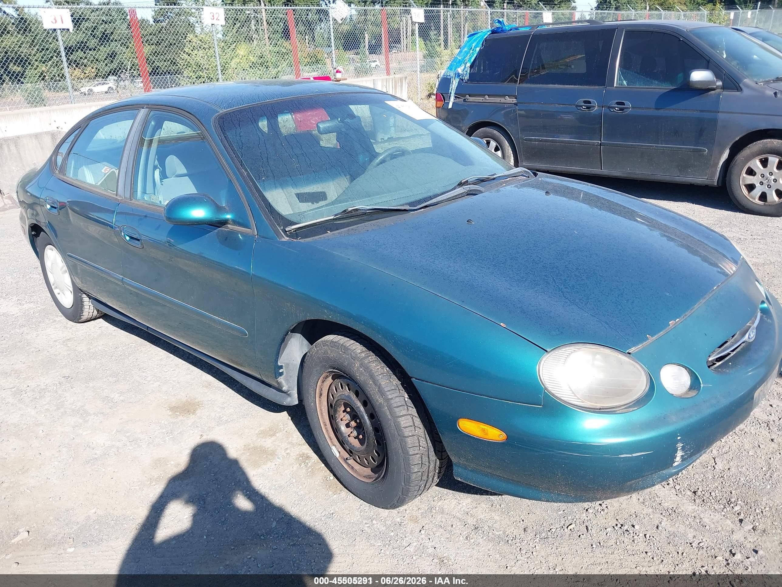 1998 Ford Taurus LX, VIN 1FAFP52U6WG187138 — Перед