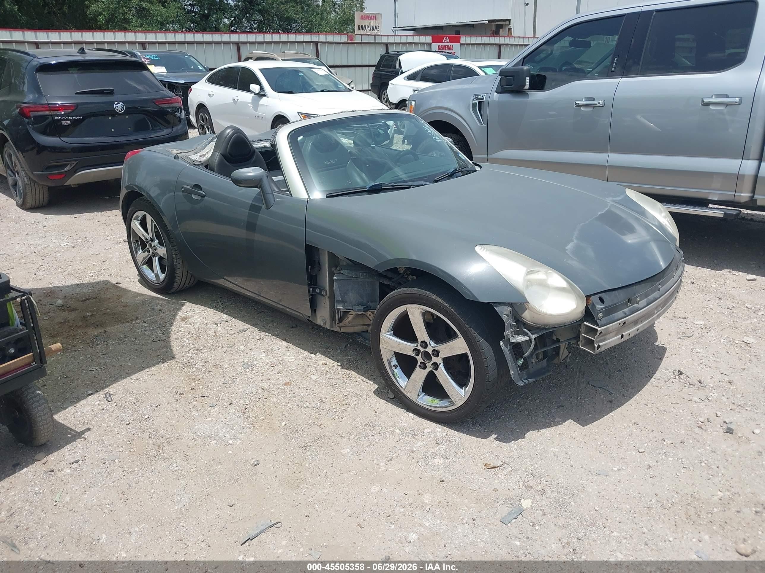 2008 Pontiac Solstice GXP, VIN 1G2MF35X18Y113495 — Normal wear
