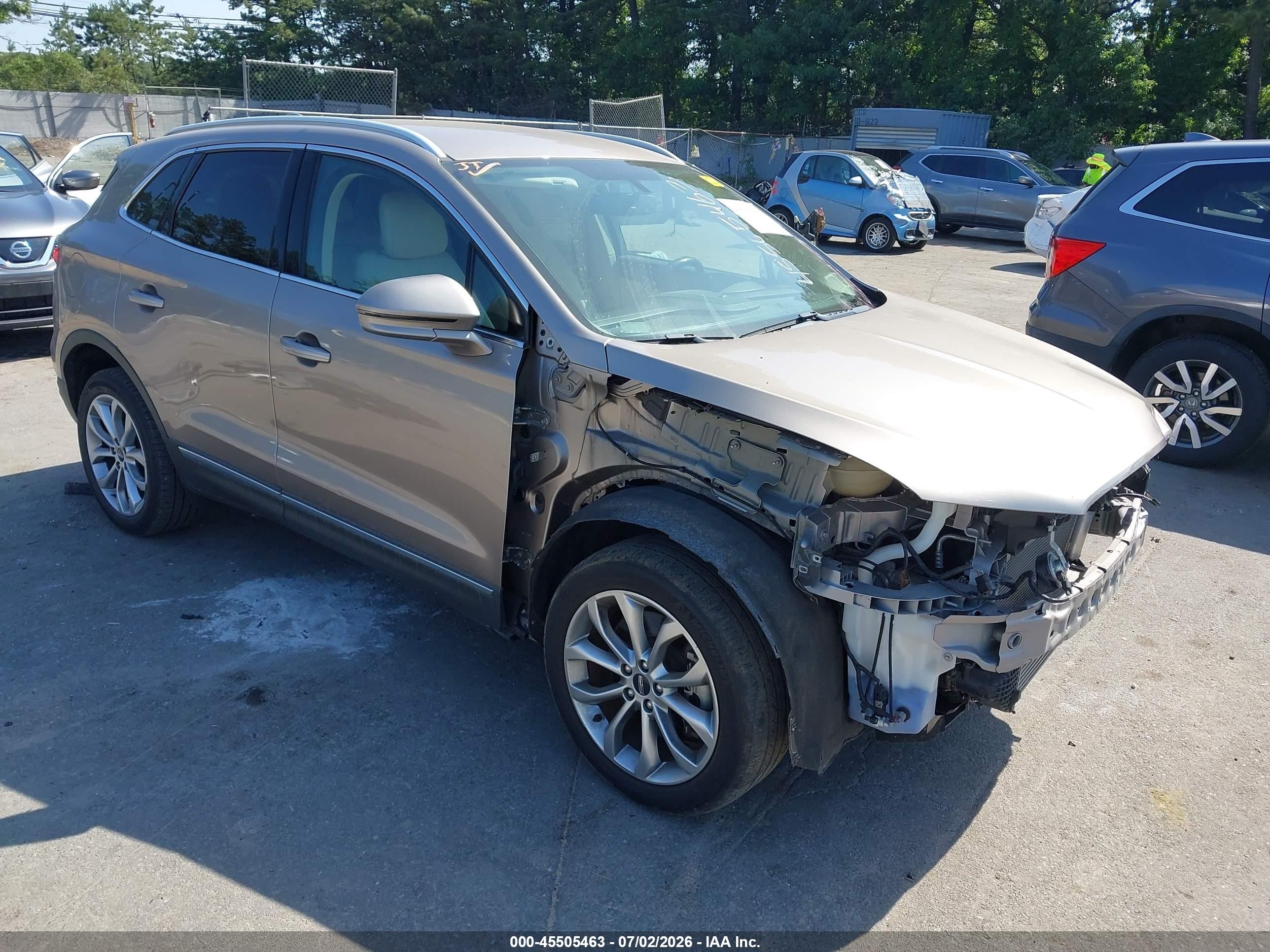 2019 Lincoln MKC Select, VIN 5LMCJ2D9XKUL11812 — Front end