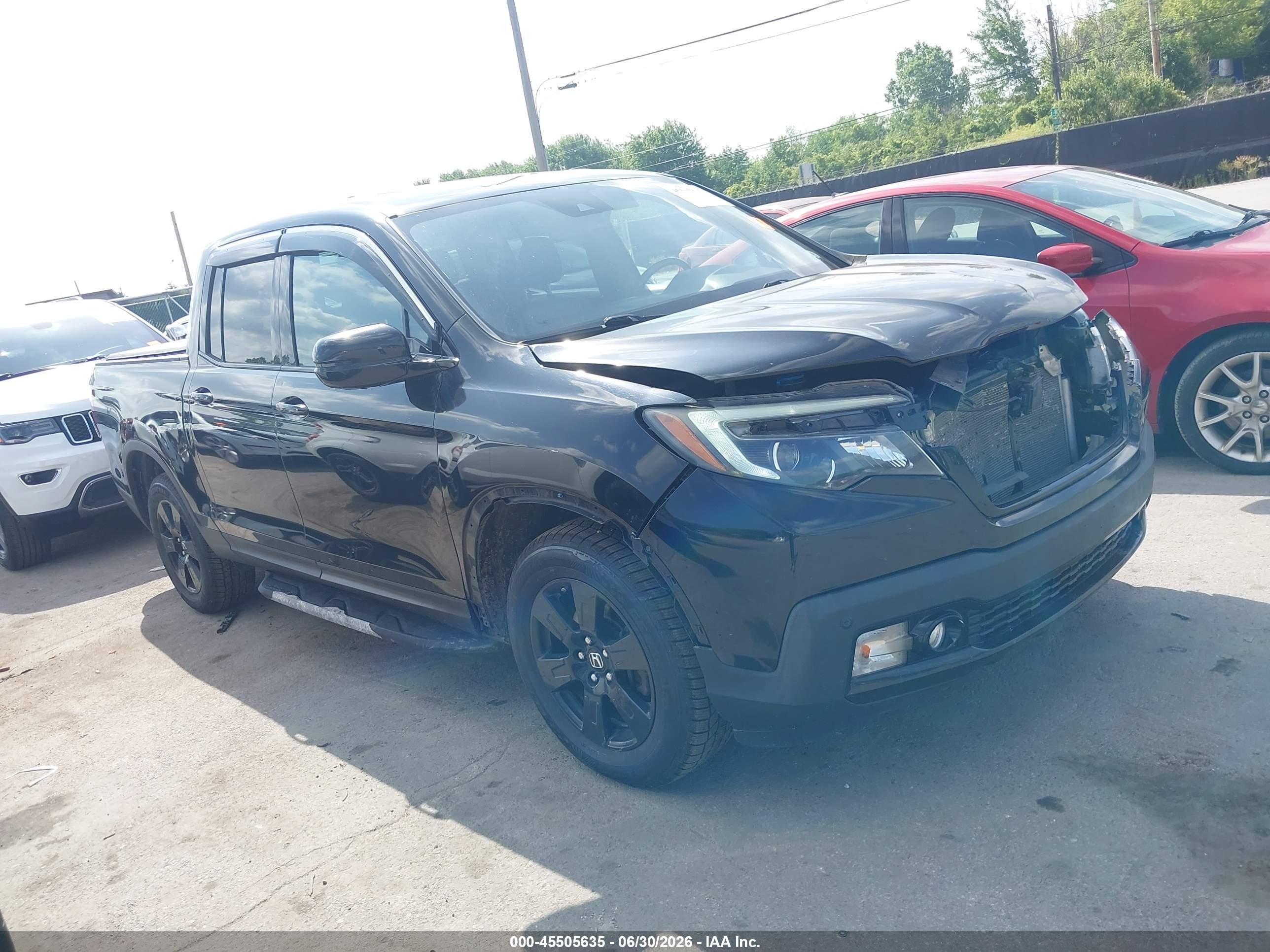 2018 Honda Ridgeline Black Edition, VIN 5FPYK3F80JB013708 — Front end