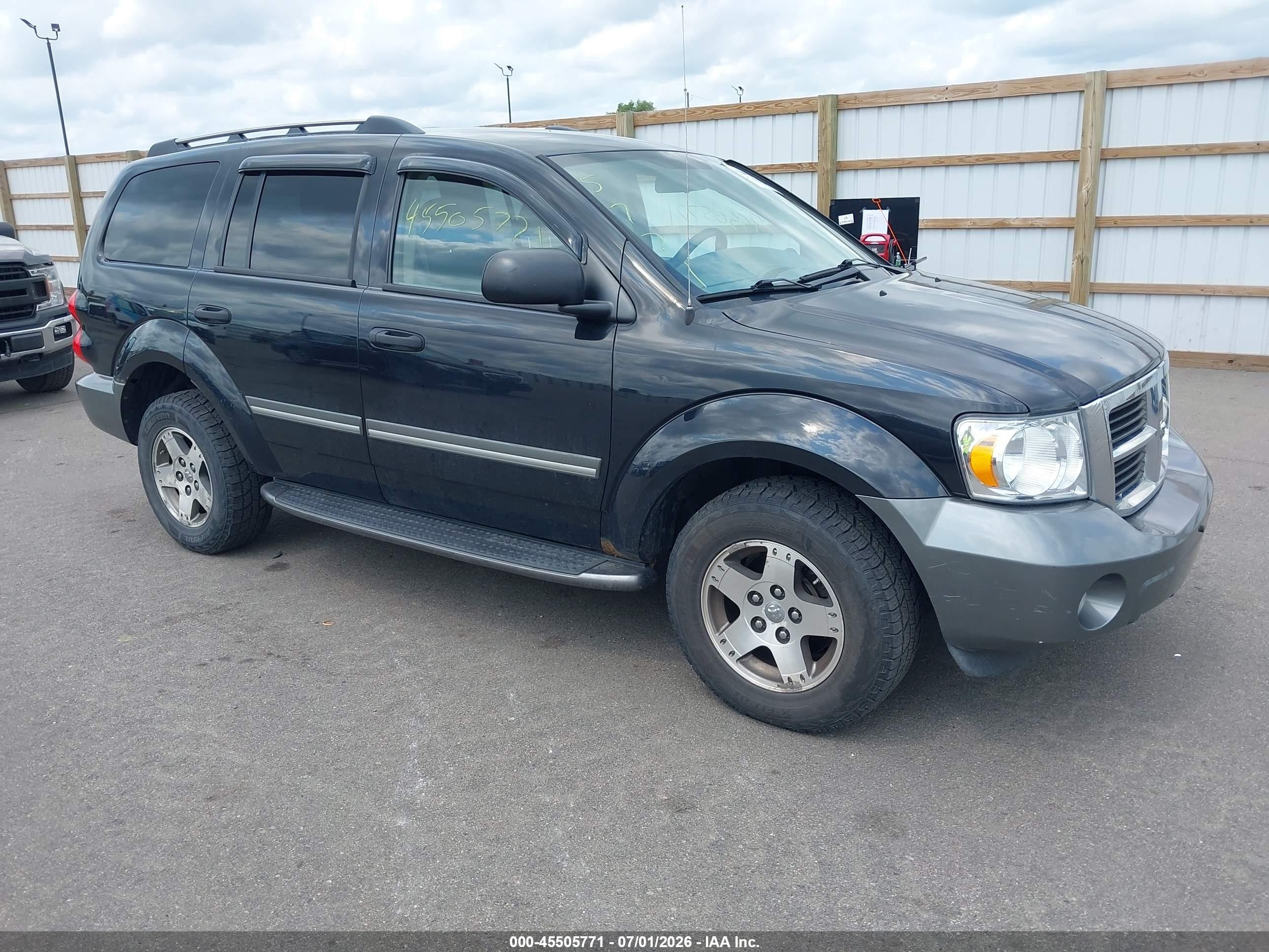 2007 Dodge Durango SLT, VIN 1D8HB48217F581267 — Normal wear