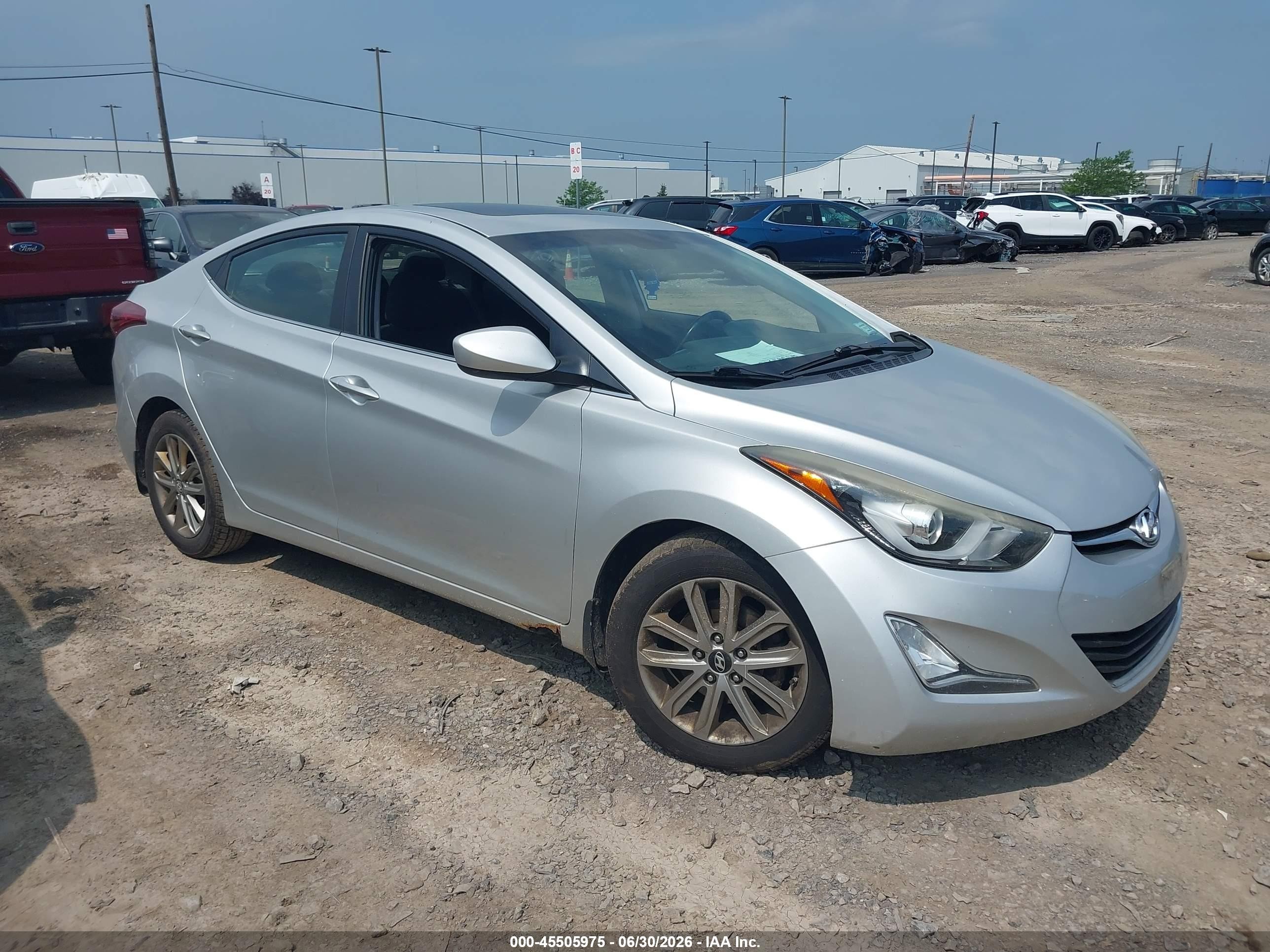 2015 Hyundai Elantra SE, VIN 5NPDH4AE0FH581636 — Side