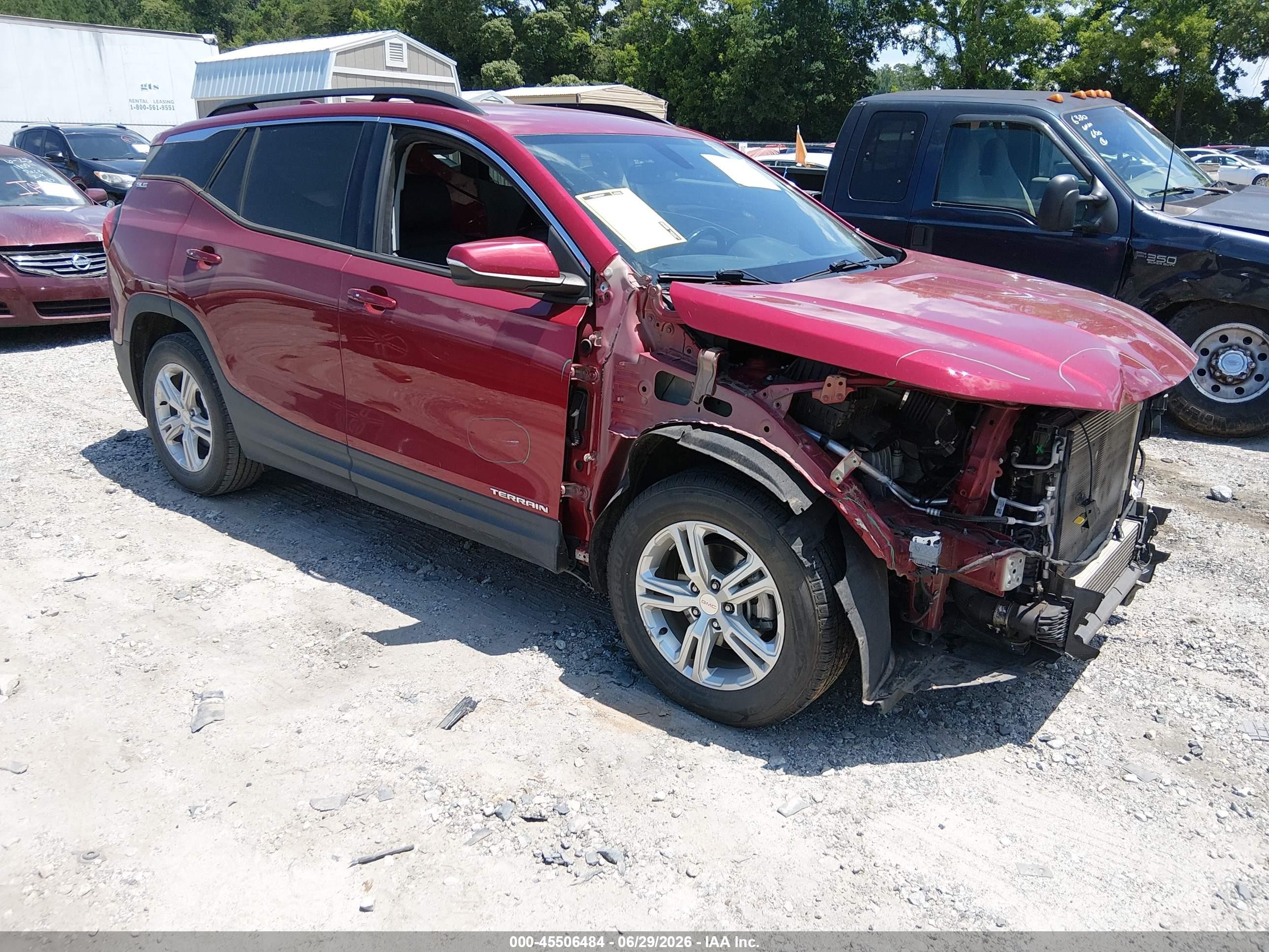 2018 GMC Terrain SLE, VIN 3GKALMEV3JL186133 — Front end