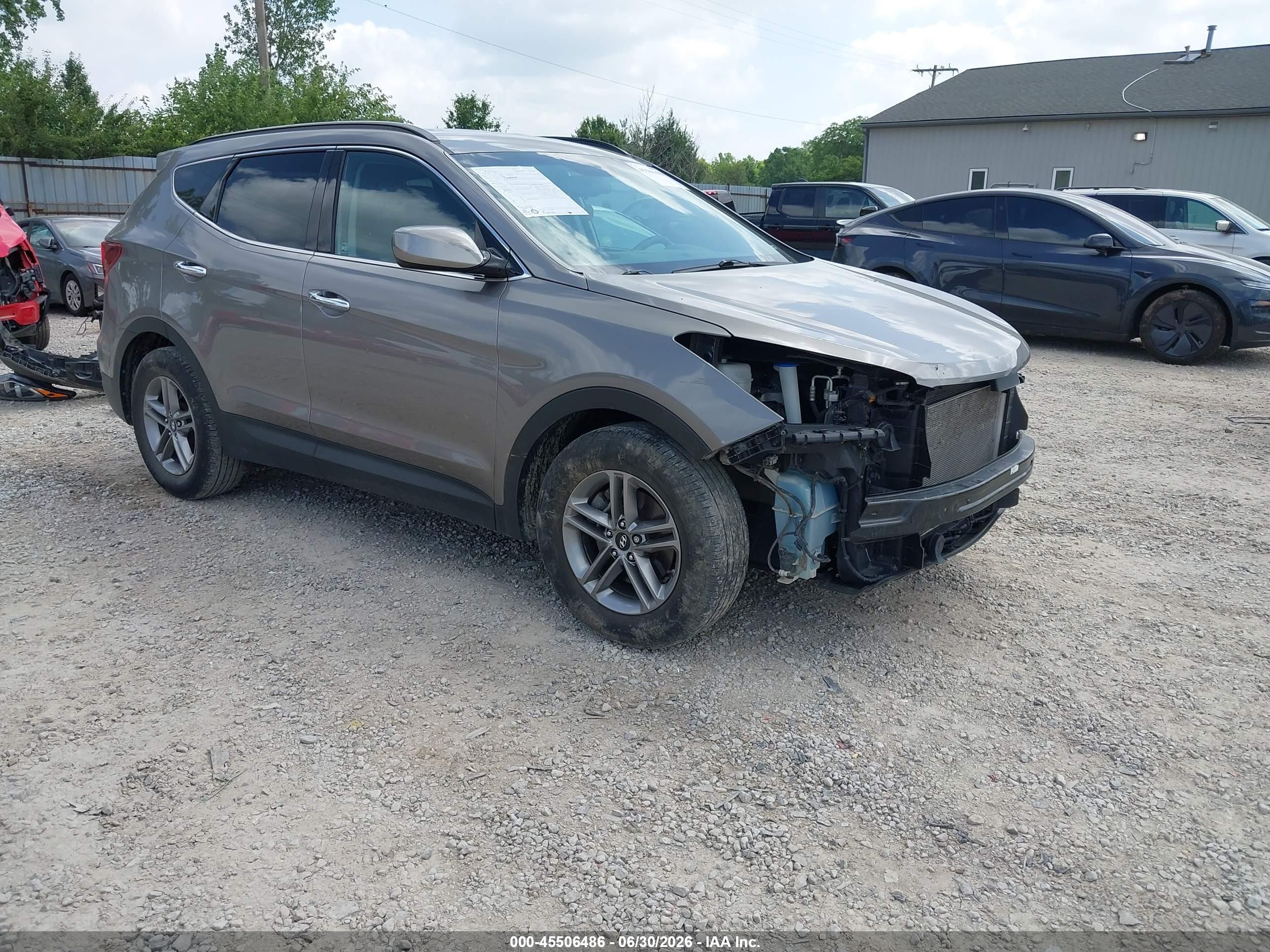 2017 Hyundai Santa Fe 2.4L, VIN 5XYZU3LB9HG407945 — Front end