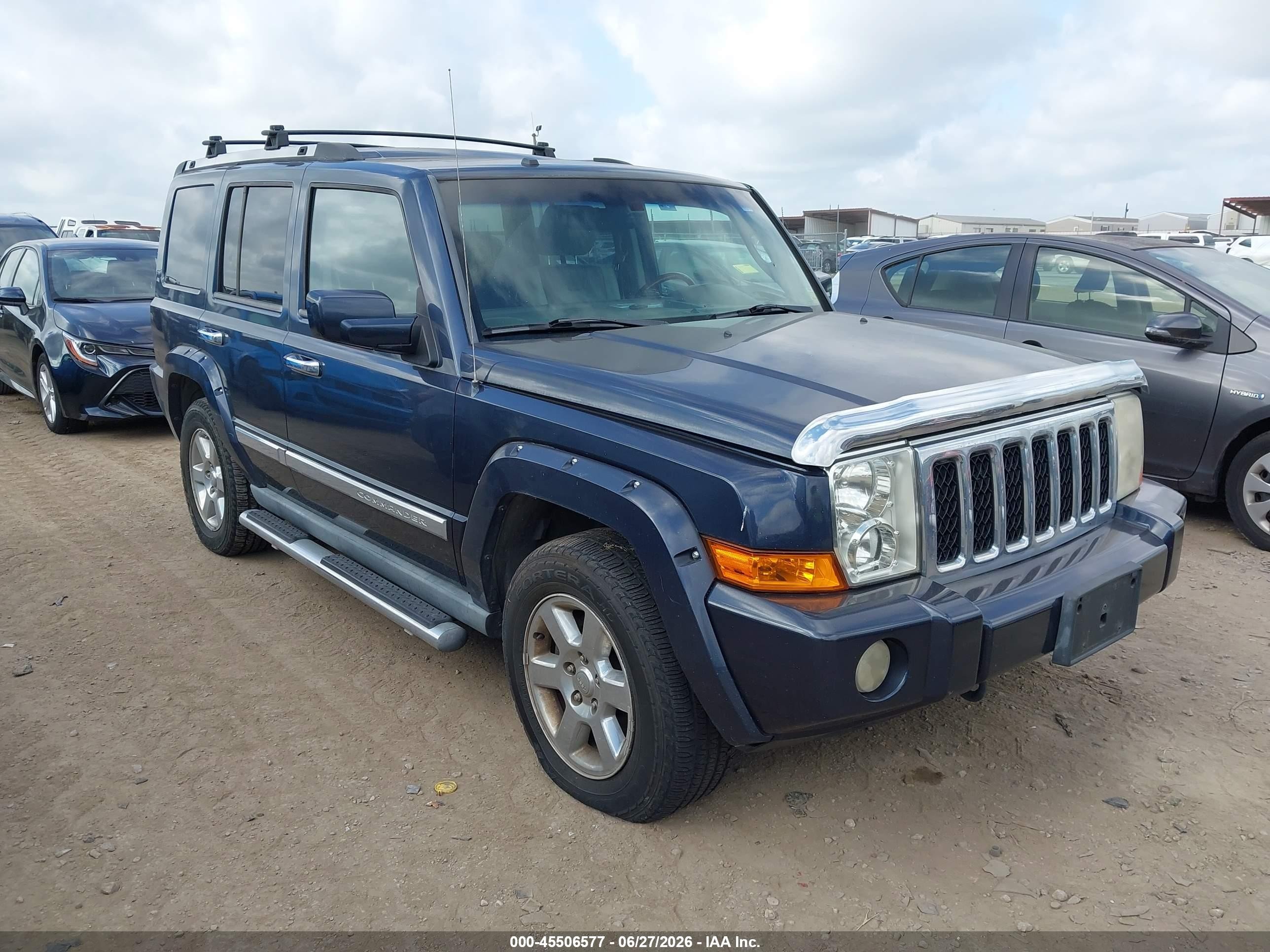 2008 Jeep Commander Overland, VIN 1J8HG68238C222154 — Normal wear