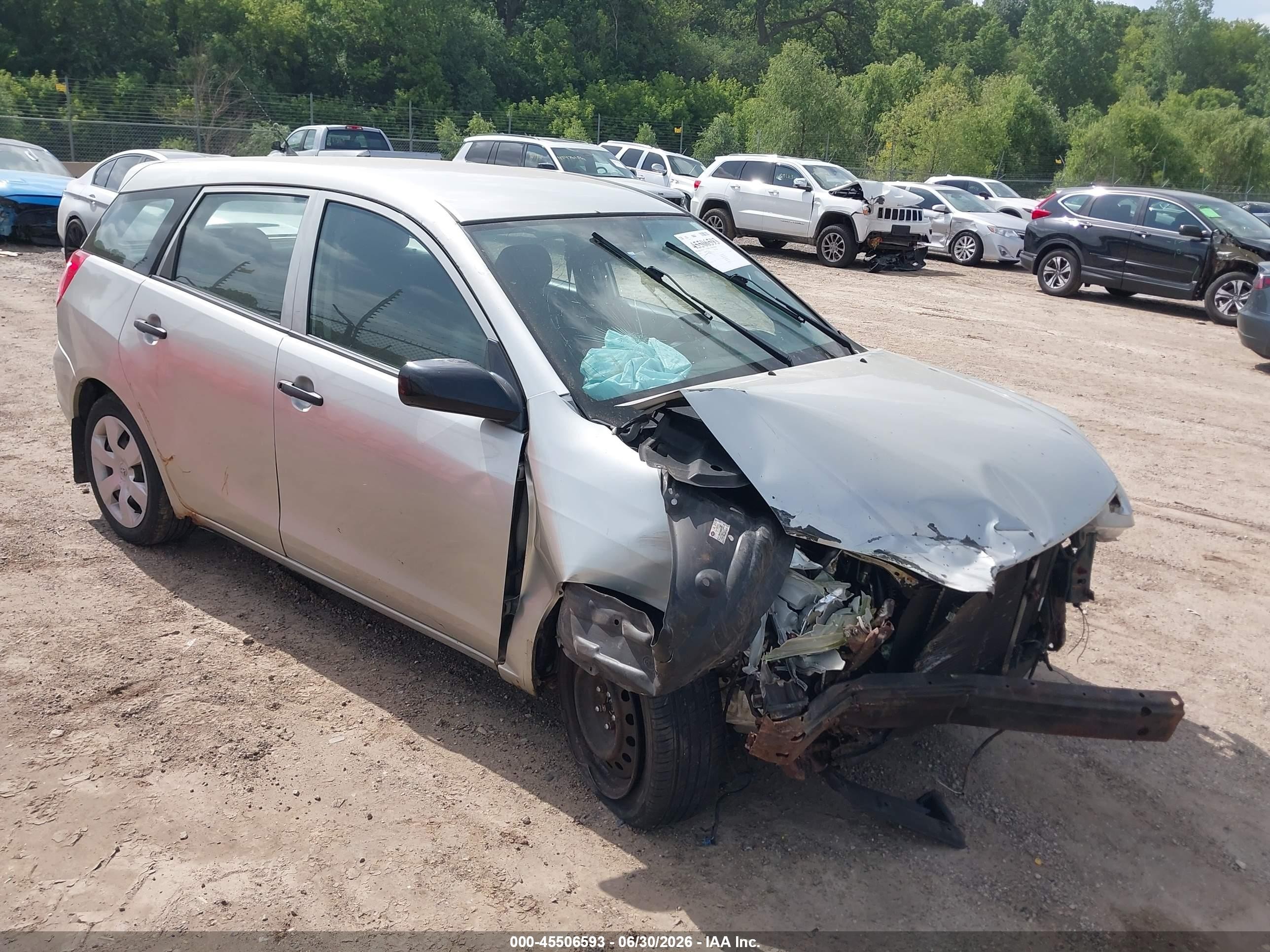 2003 Toyota Matrix XR, VIN 2T1KR32E33C113203 — Front end