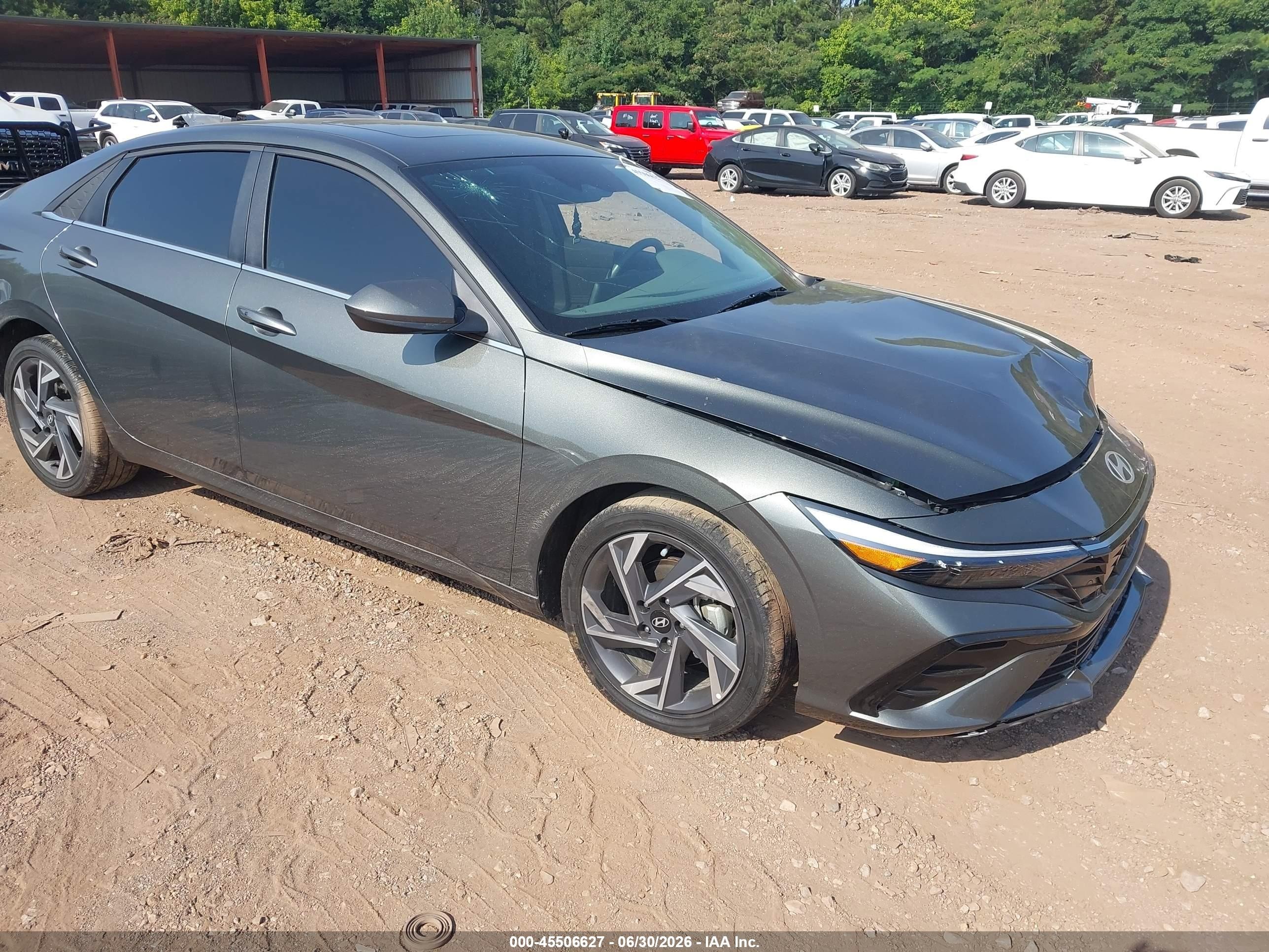 2025 Hyundai Elantra SEL Convenience, VIN KMHLS4DG1SU937436 — Front end