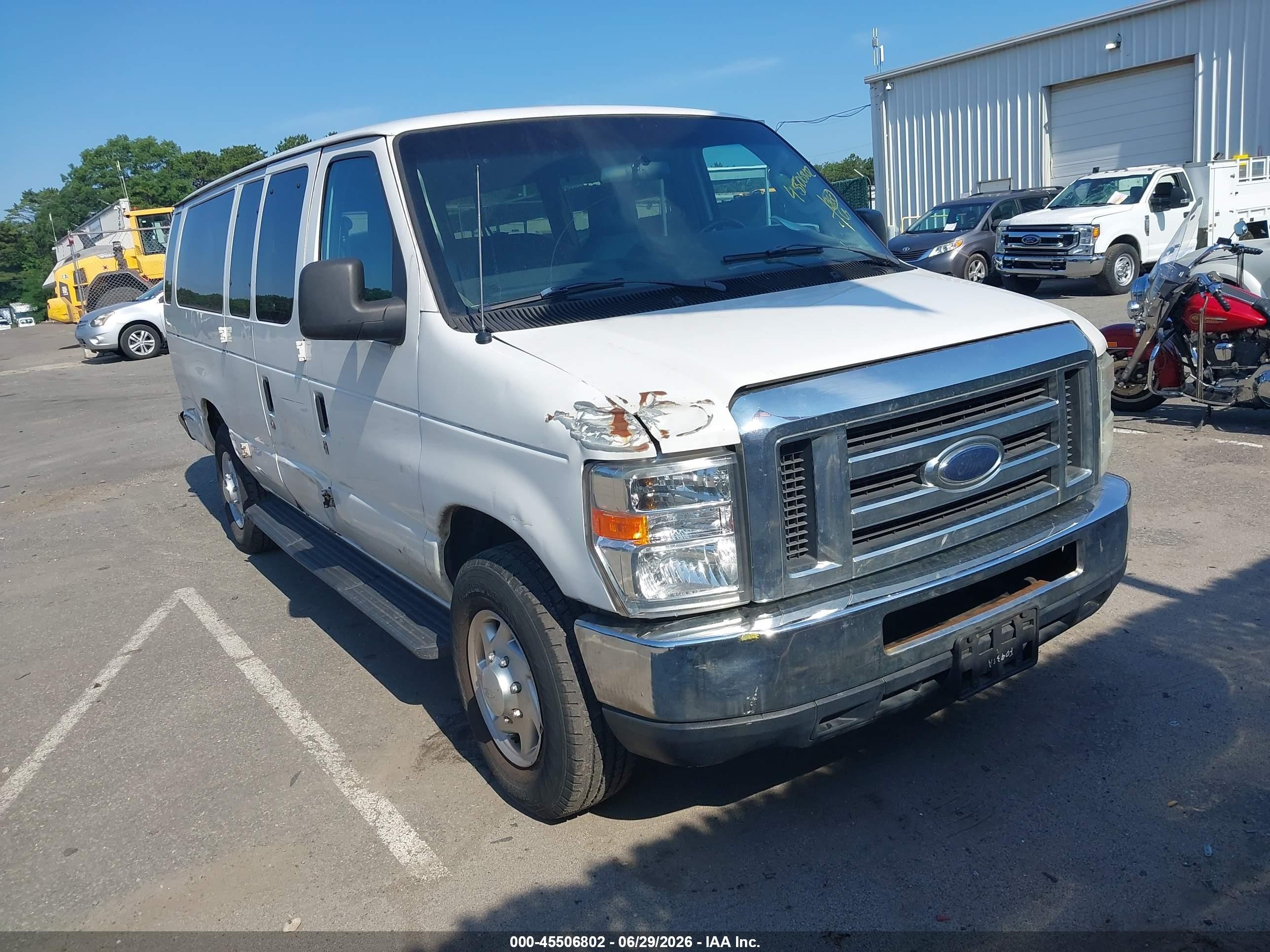 2012 Ford Econoline Passenger XLT, VIN 1FBSS3BL2CDA93486 — Rear end