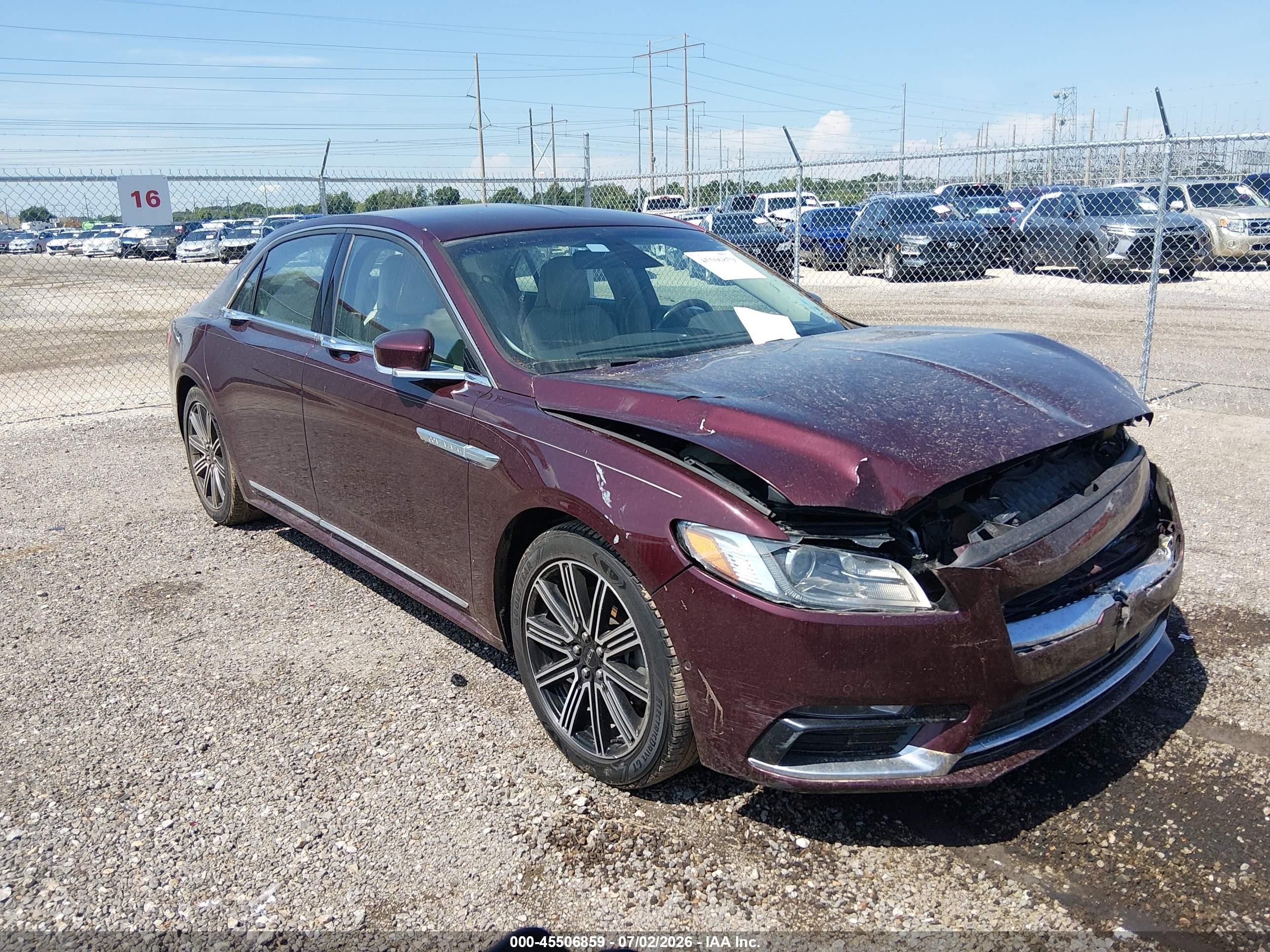 2017 Lincoln Continental Reserve, VIN 1LN6L9RP0H5608276 — Front end