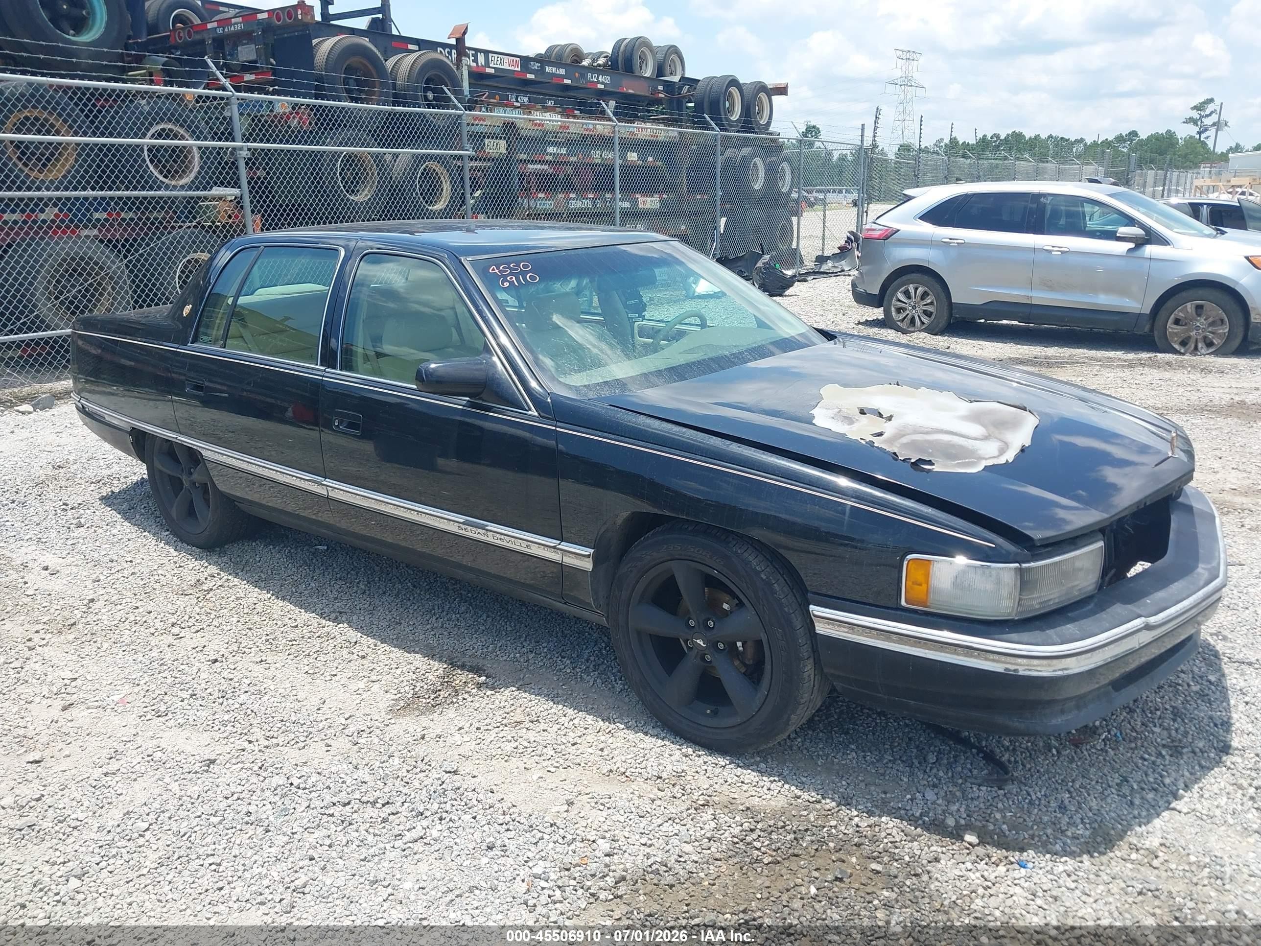 1995 Cadillac DeVille, VIN 1G6KD52B4SU203593 — Пожар в моторном отсеке