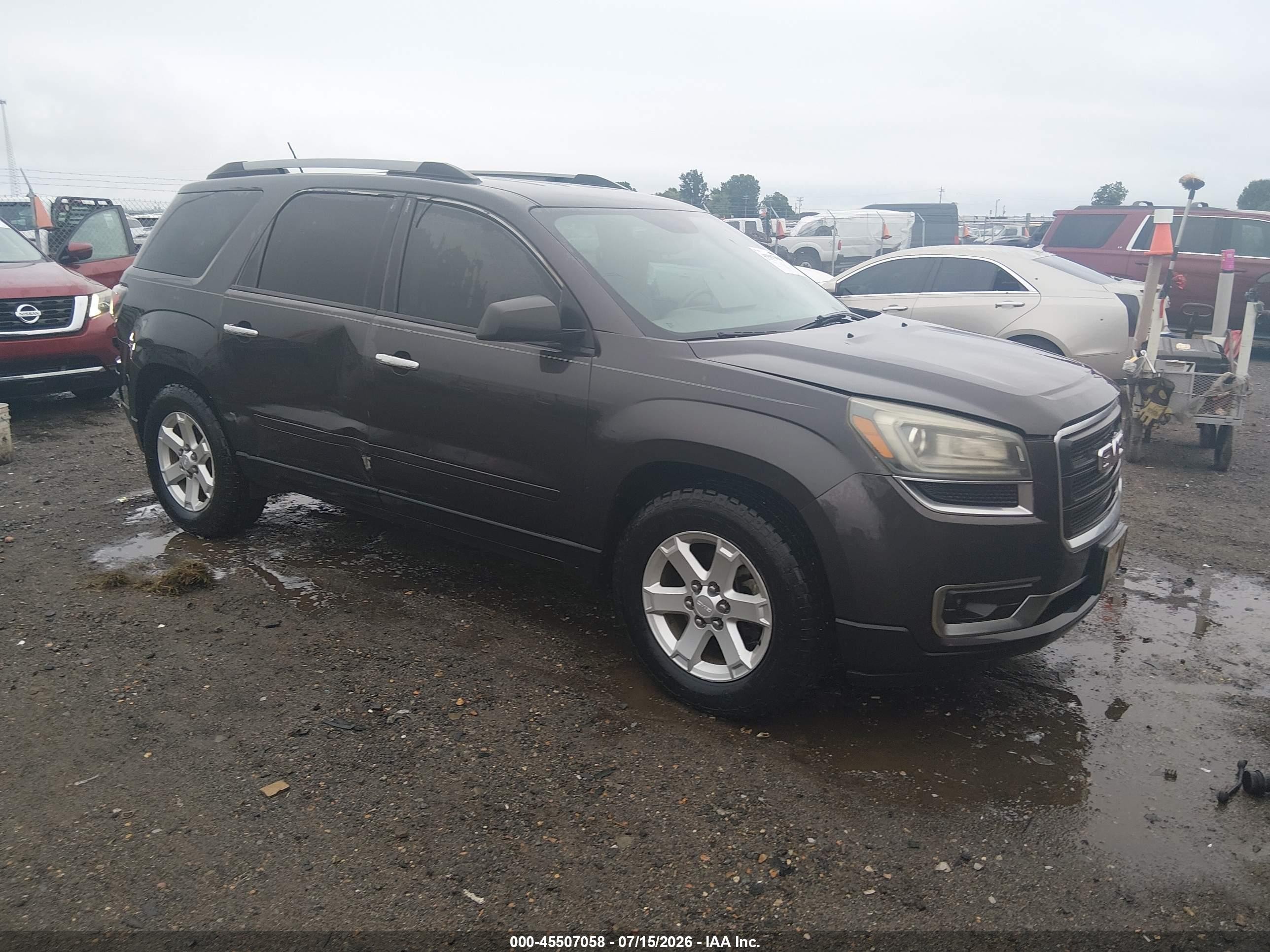 2015 GMC Acadia SLE, VIN 1GKKVNED8FJ370574 — Side