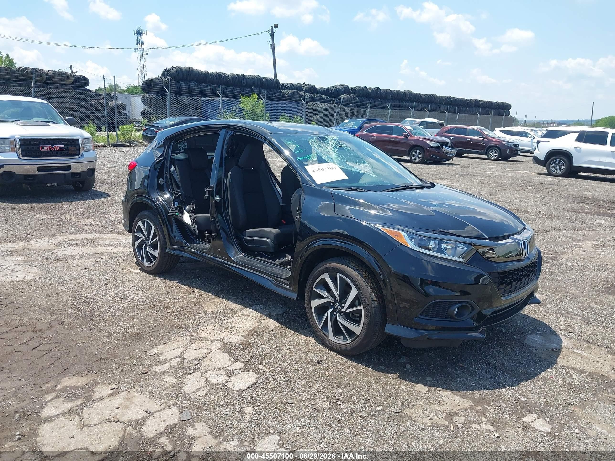 2020 Honda HR-V Sport, VIN 3CZRU6H15LG700344 — Front end