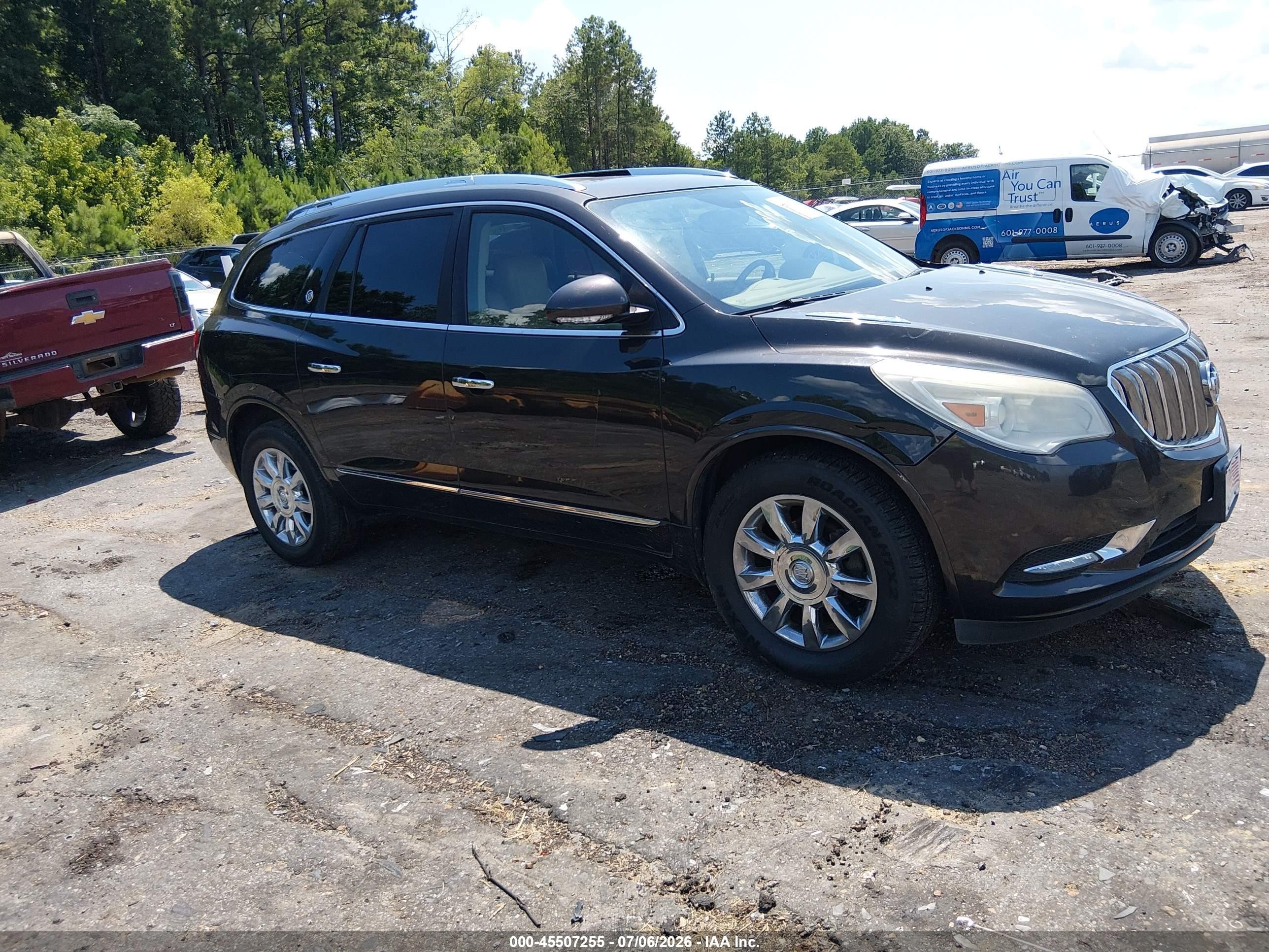 2013 Buick Enclave Leather, VIN 5GAKRCKD3DJ134745 — Front end
