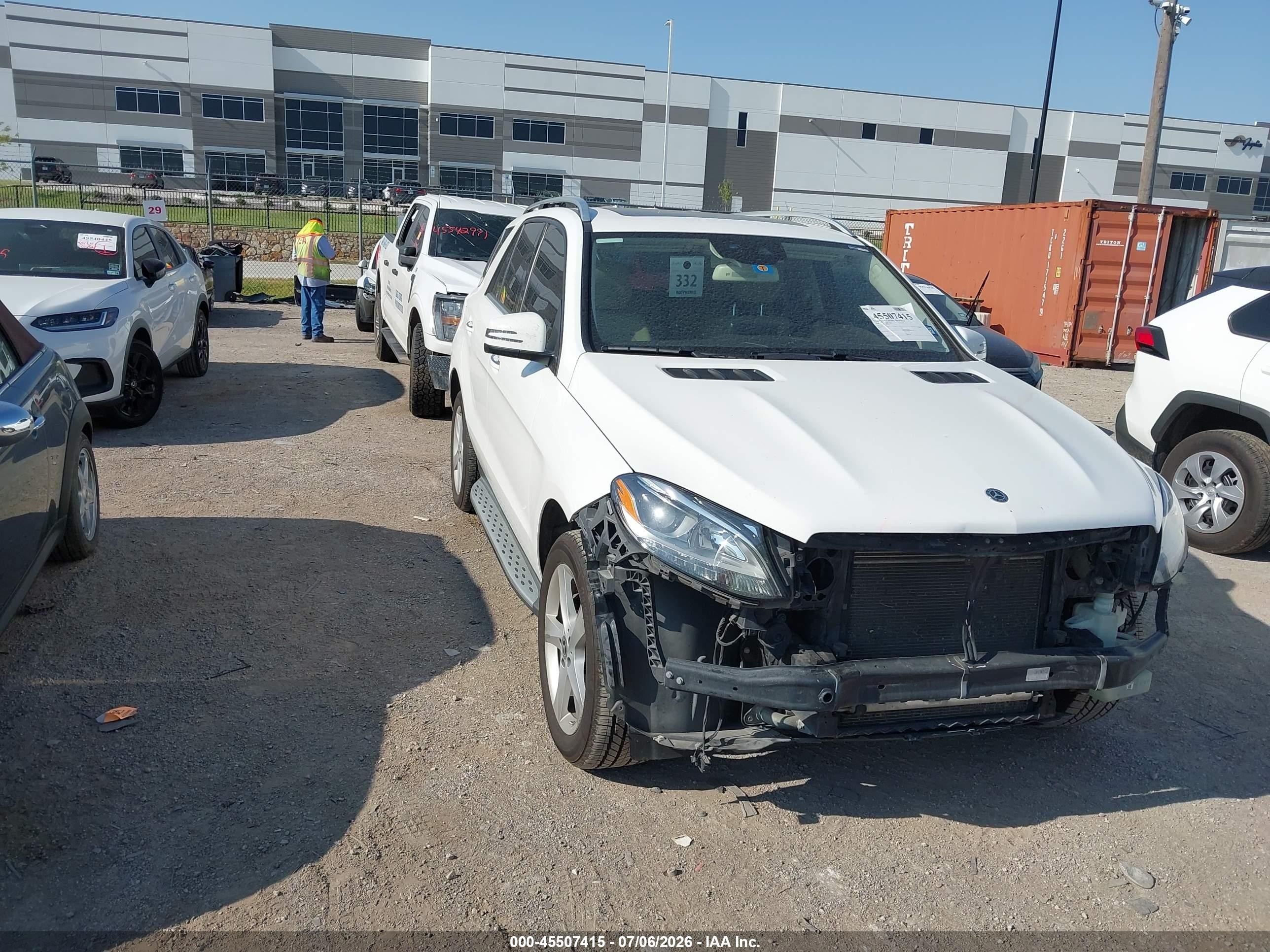 2018 Mercedes-Benz GLE 350, VIN 4JGDA5JB8JB099289 — Front end