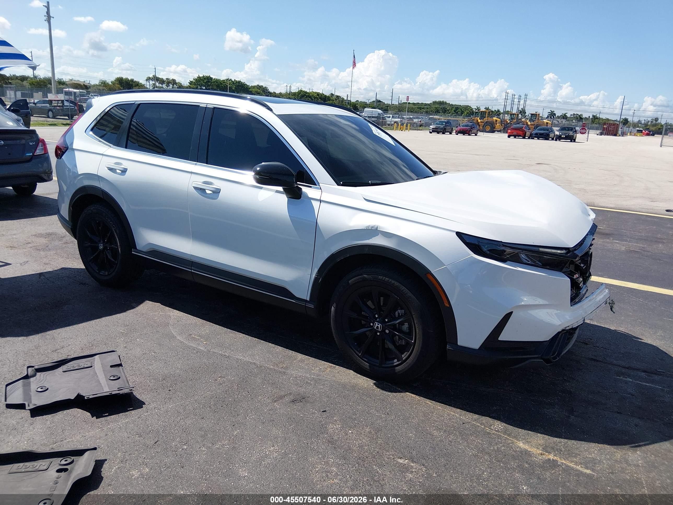 2023 Honda CR-V Sport, VIN 7FARS5H57PE013407 — Front end