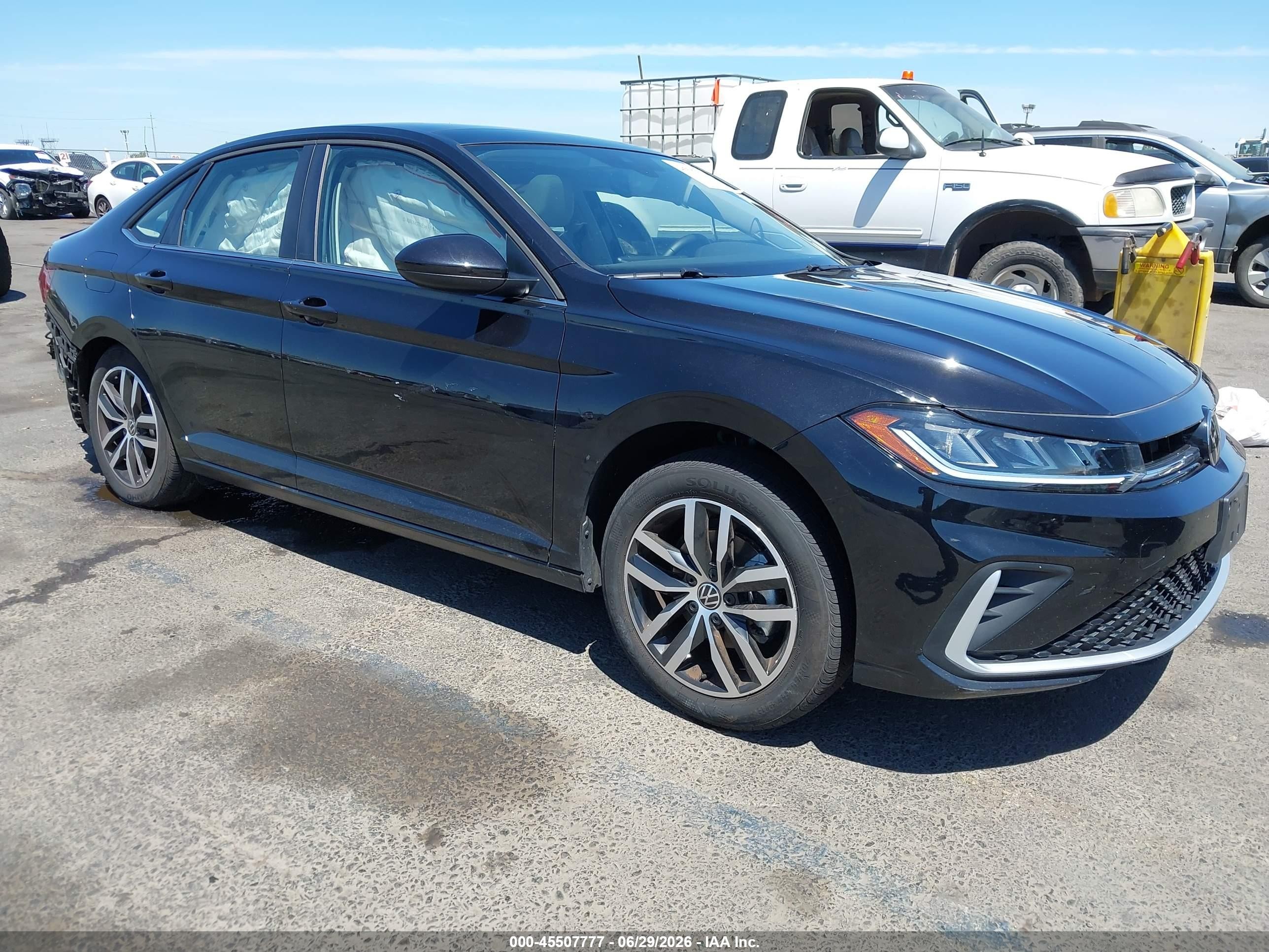 2025 Volkswagen Jetta SE, VIN 3VW7X7BU5SM003962 — Rear end