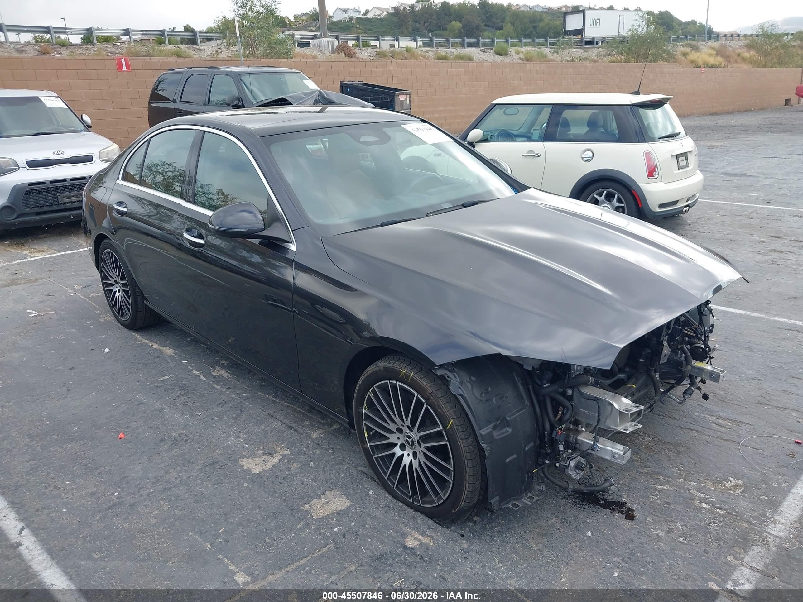 2024 Mercedes-Benz C 300, VIN W1KAF4GB6RR219769 — Перед