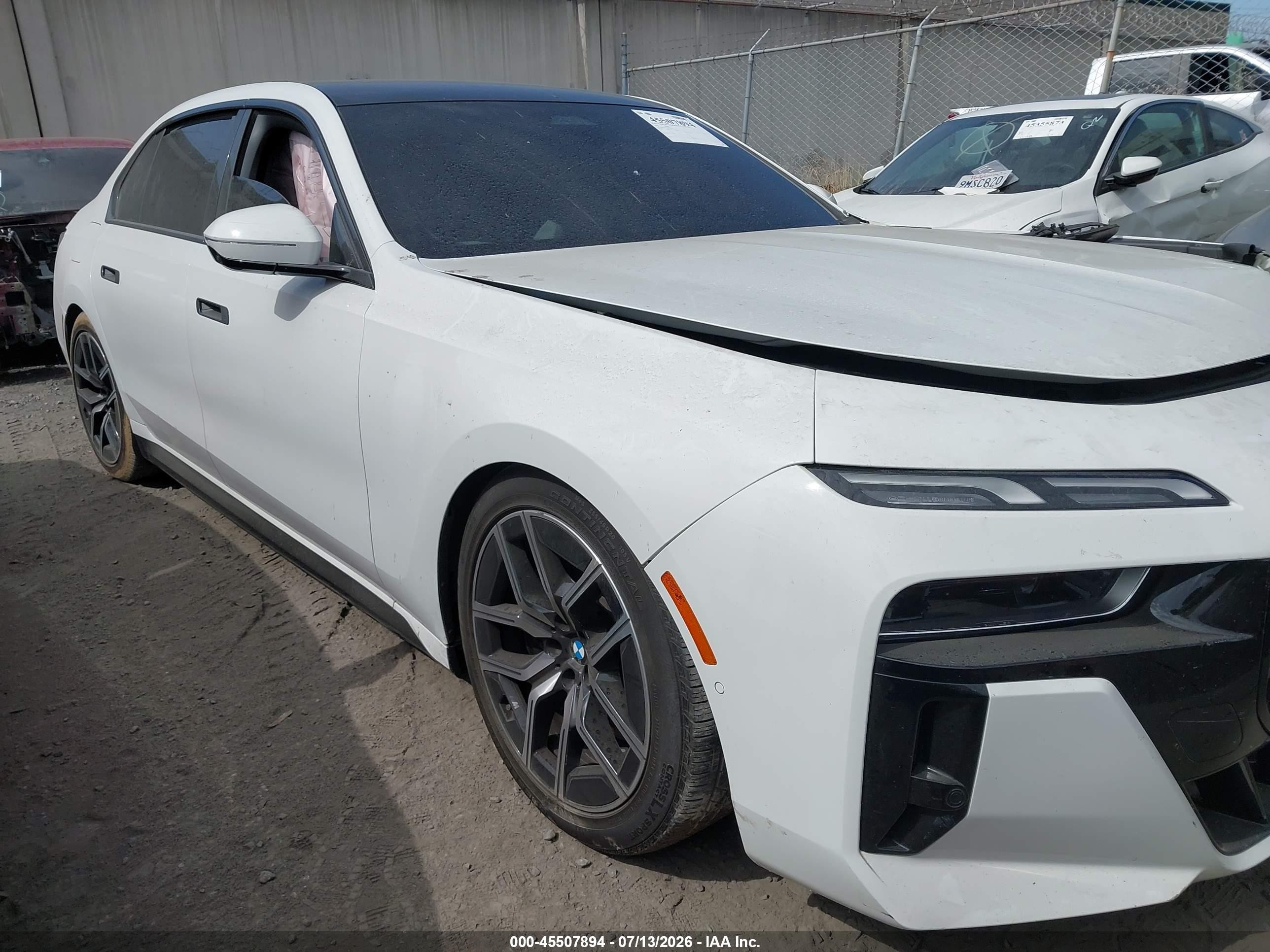 2024 BMW i7 xDrive60, VIN WBY53EJ00RCP92198 — Front end